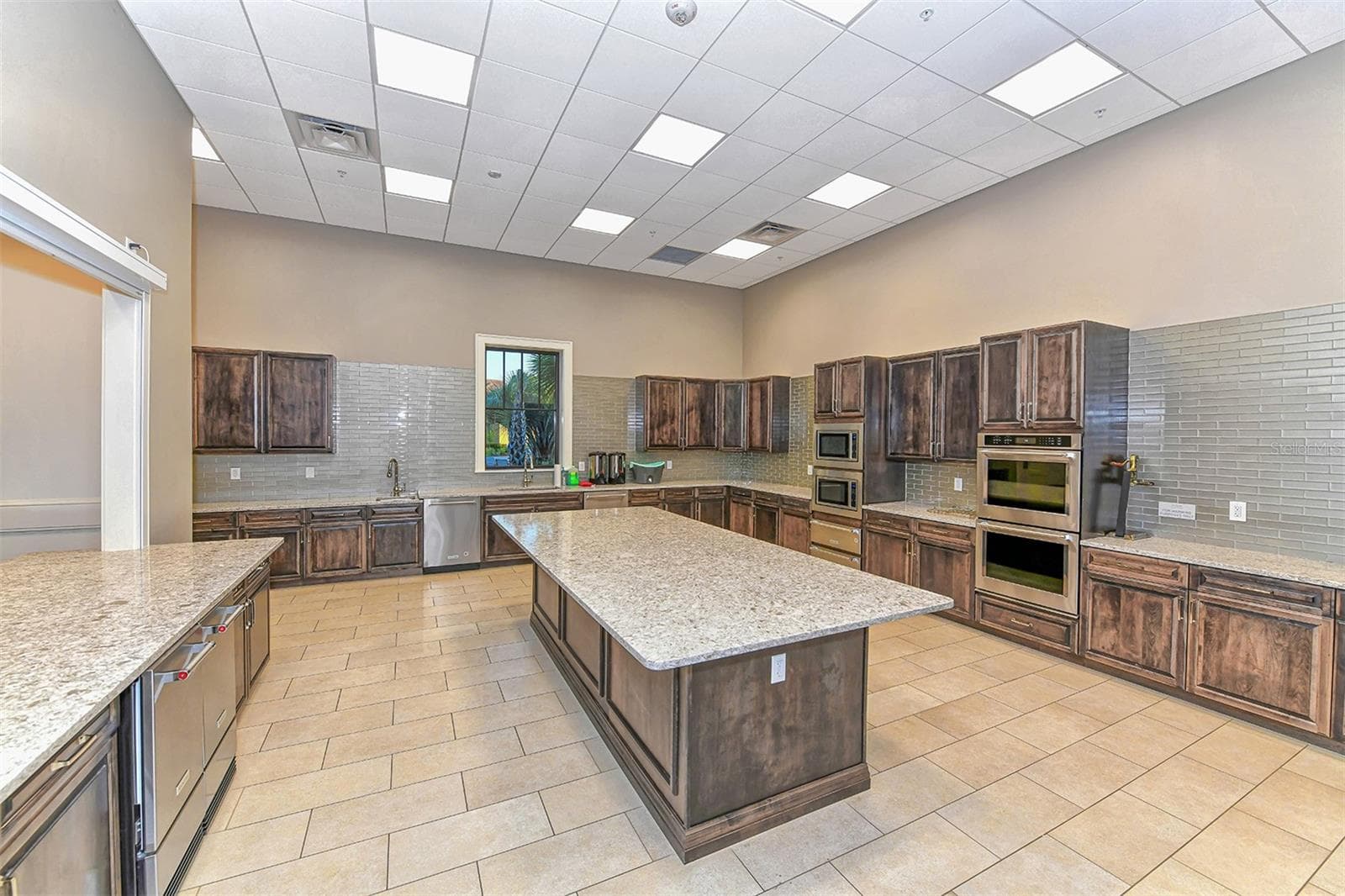 Single Family Residence at 16925 PELHAM PL, BRADENTON, photo 53 of 57