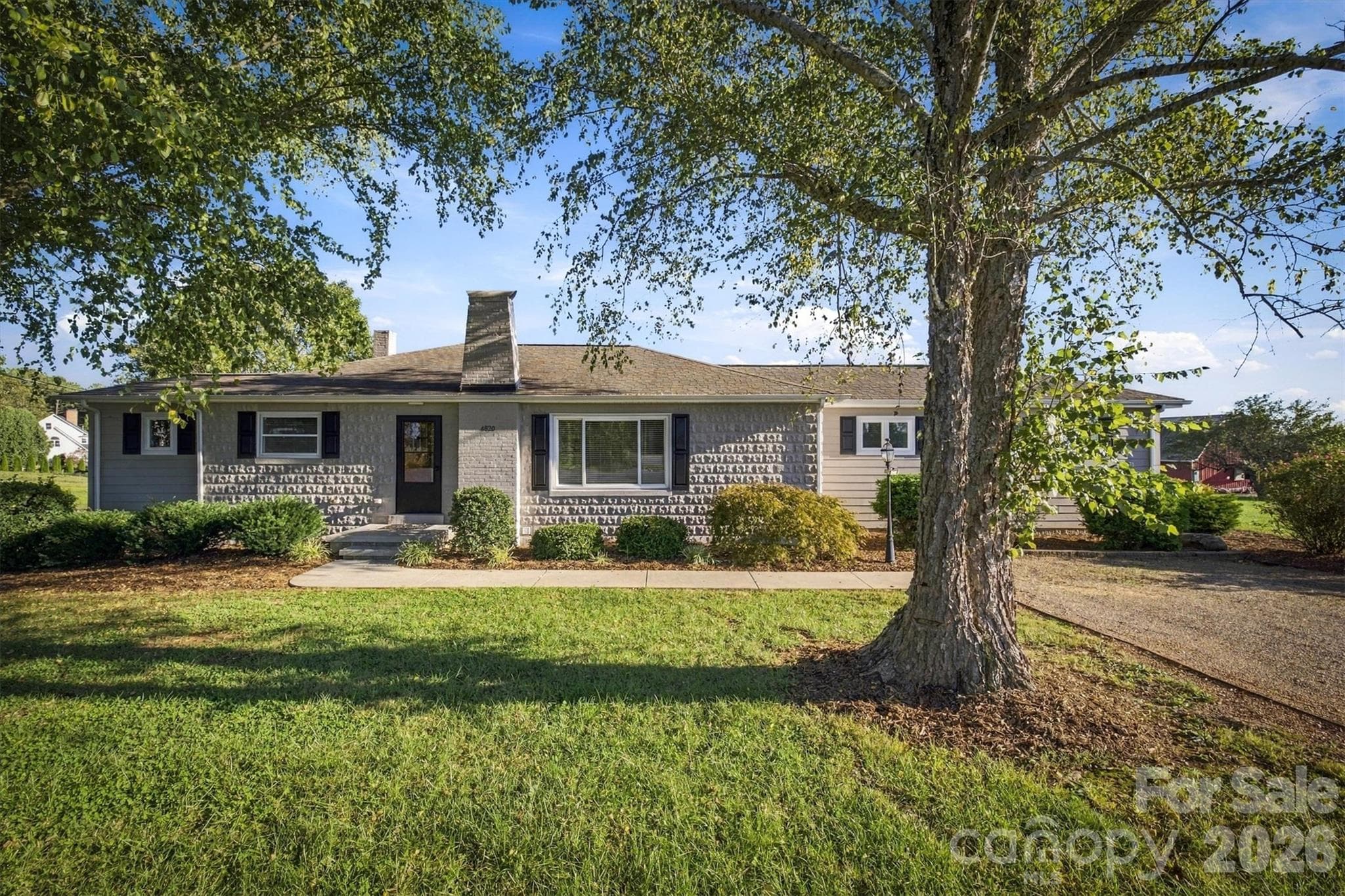 Single Family Residence at 4820 16th Street Drive NE, Hickory, photo 8 of 34