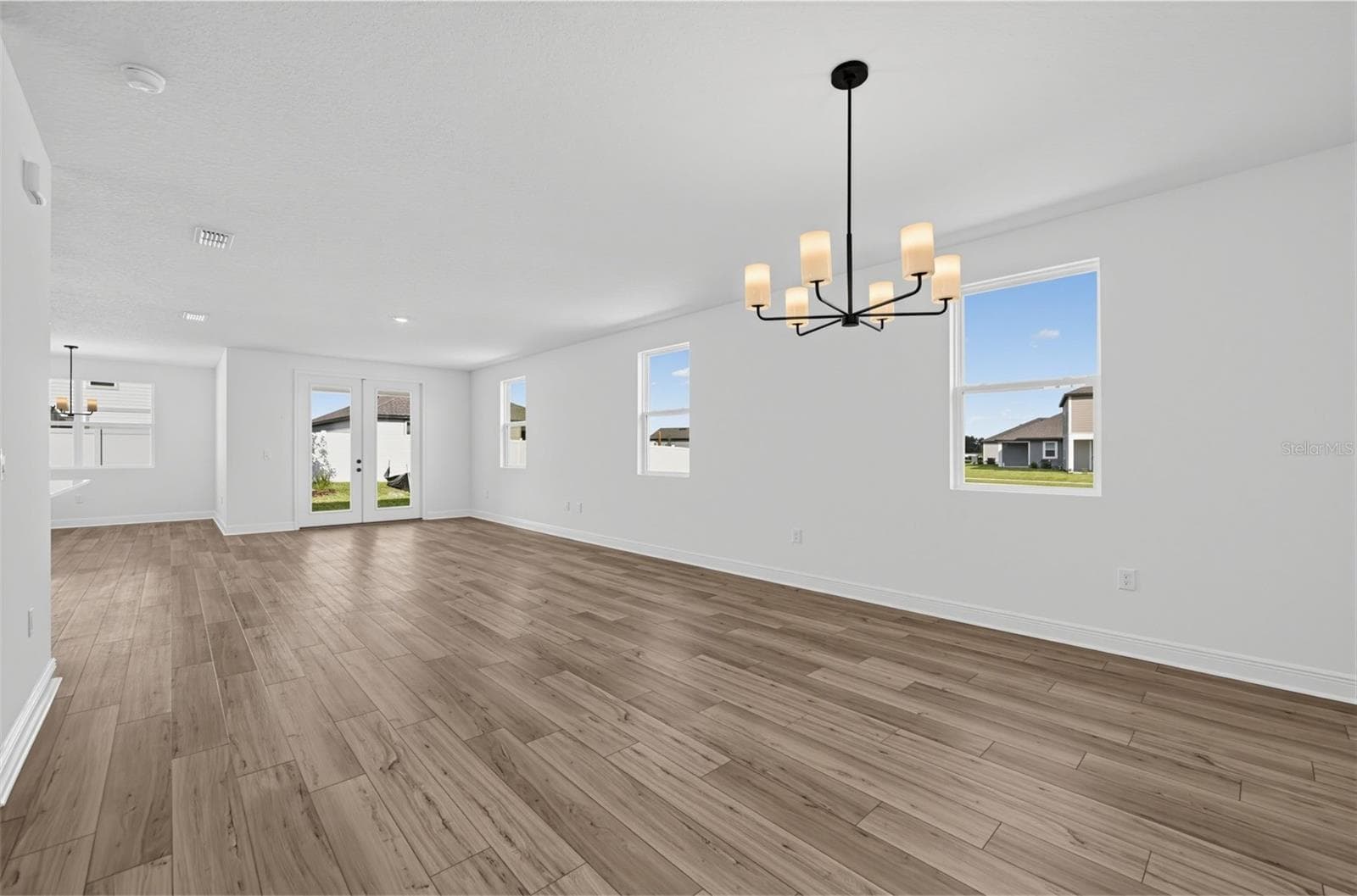 Single Family Residence at 30139 EMERALD FOREST DR, MOUNT DORA, photo 6 of 26