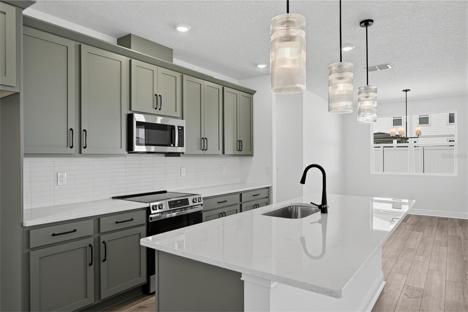 Single Family Residence at 30139 EMERALD FOREST DR, MOUNT DORA, photo 10 of 26