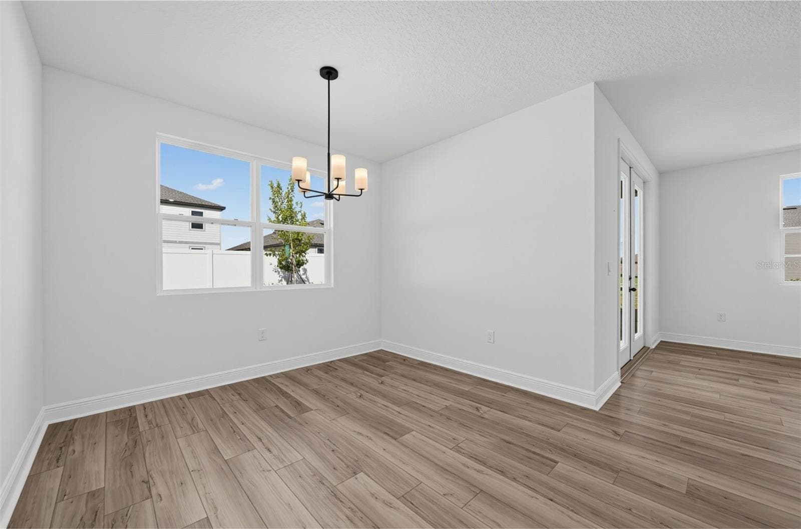 Single Family Residence at 30139 EMERALD FOREST DR, MOUNT DORA, photo 12 of 26