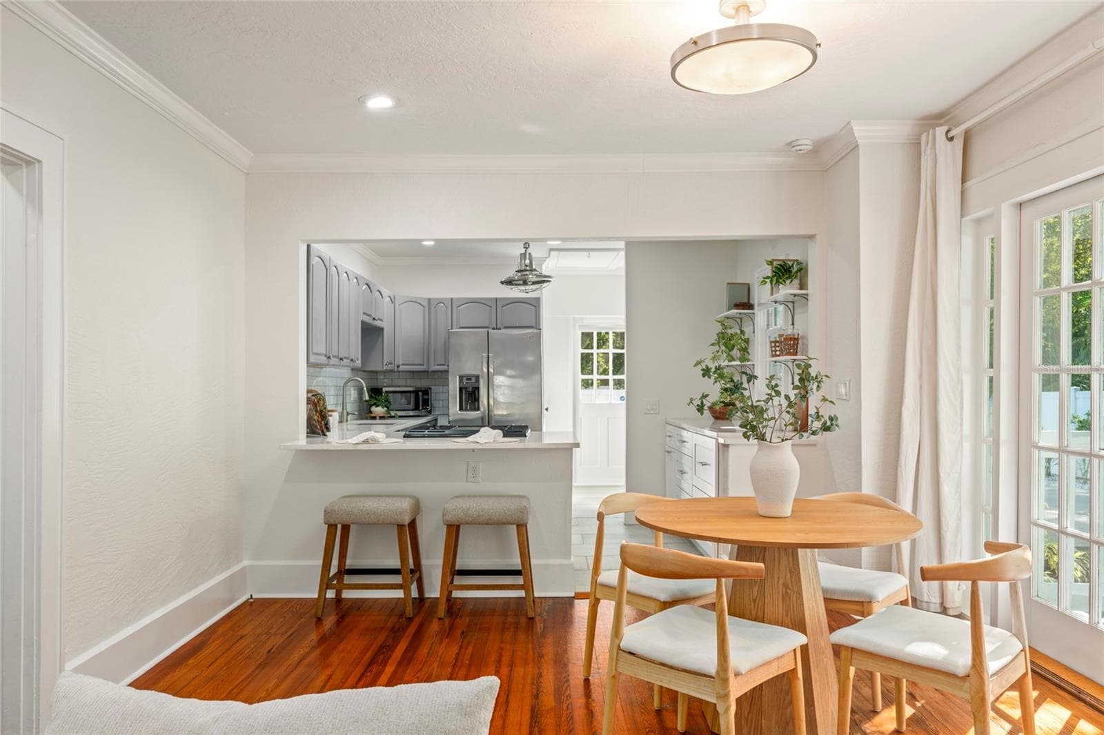 Single Family Residence at 820 9TH AVE S, ST PETERSBURG, photo 12 of 50
