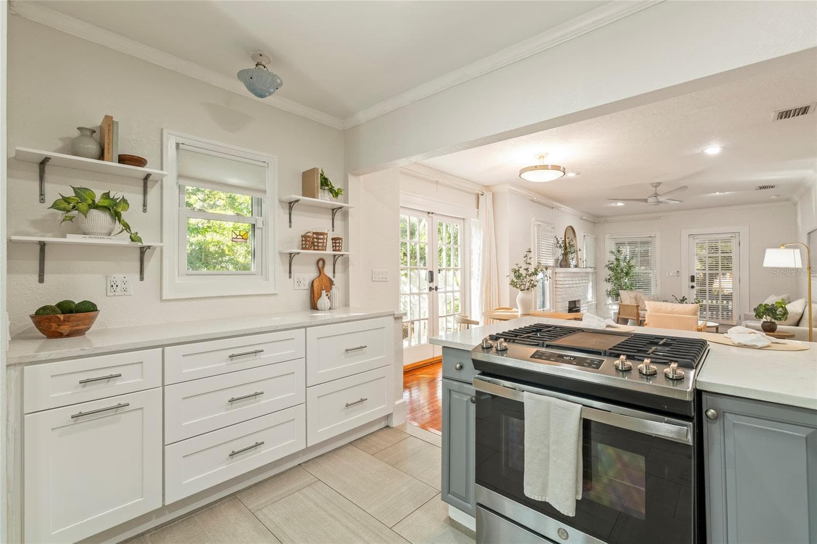 Single Family Residence at 820 9TH AVE S, ST PETERSBURG, photo 21 of 50