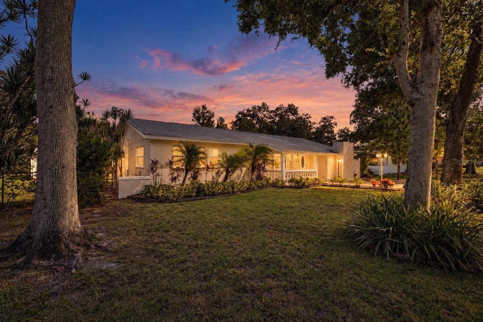 Single Family Residence at 3219 46TH ST N, ST PETERSBURG, photo 3 of 92
