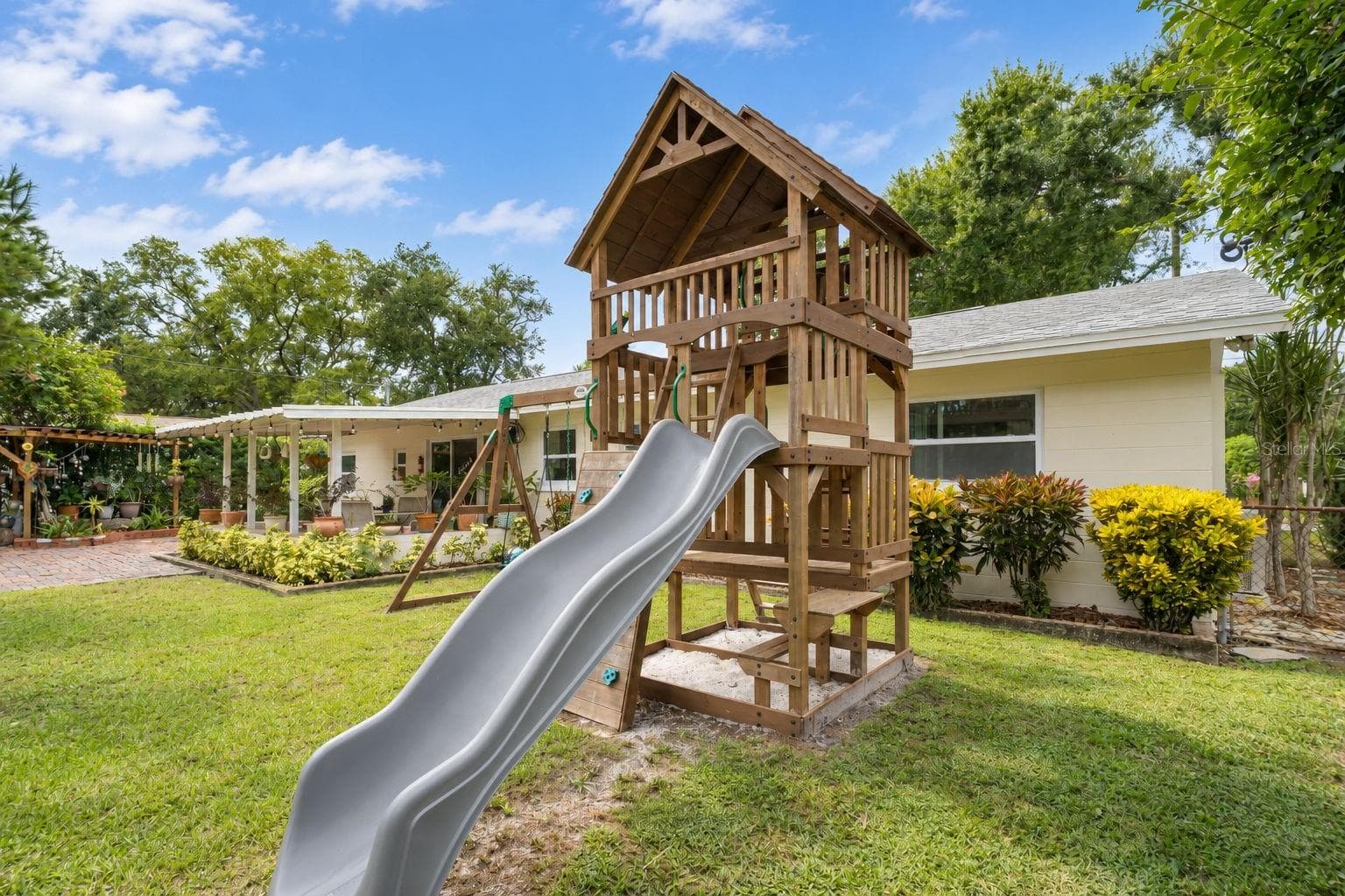 Single Family Residence at 3219 46TH ST N, ST PETERSBURG, photo 49 of 92