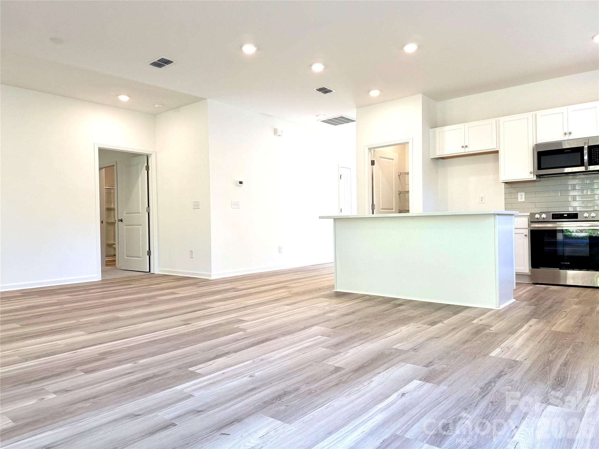 Single Family Residence at 1145 Stoneglen Drive, Granite Quarry, photo 7 of 13