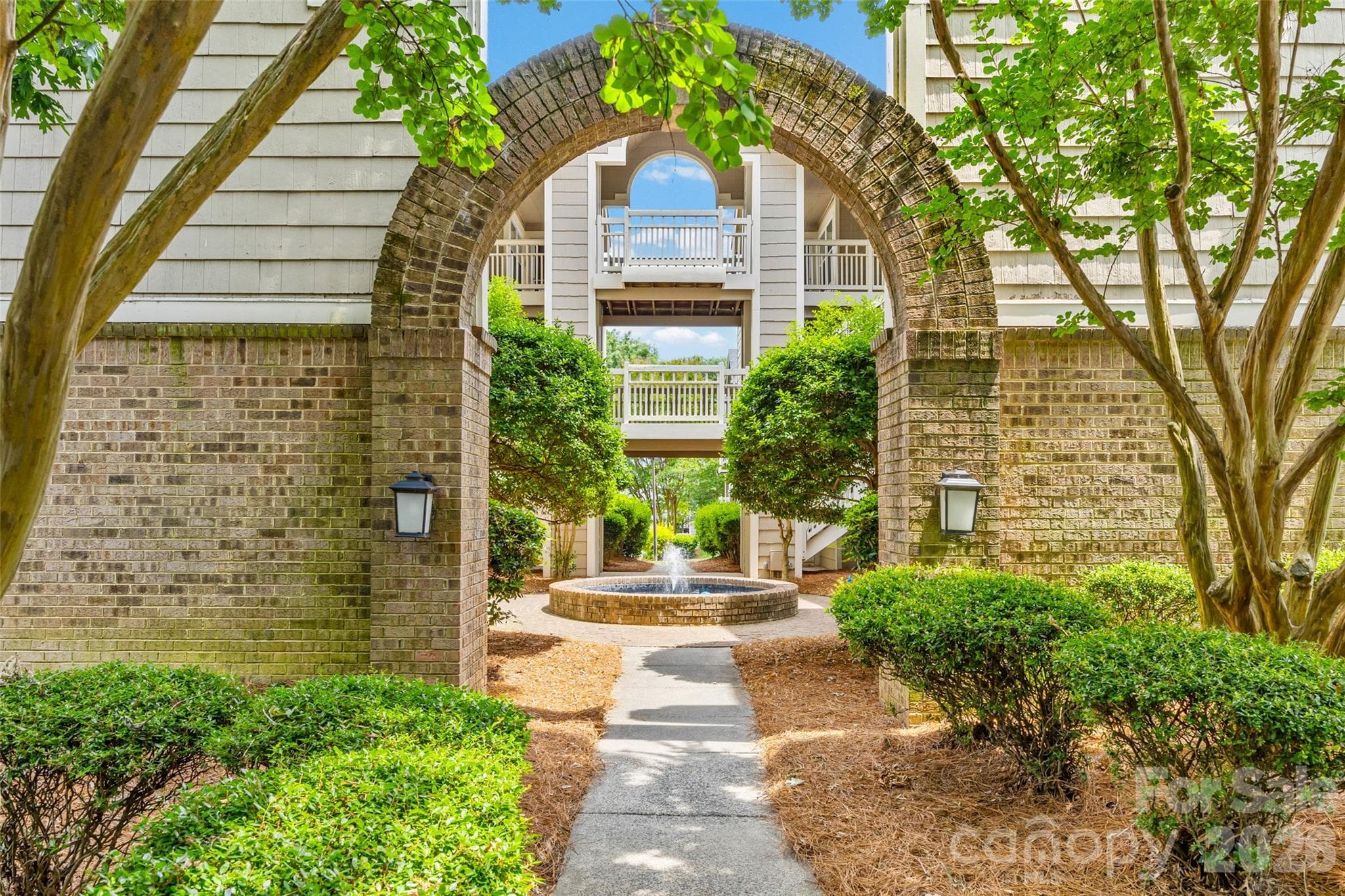 Condominium at 5013 Sharon Road, Charlotte, photo 2 of 37
