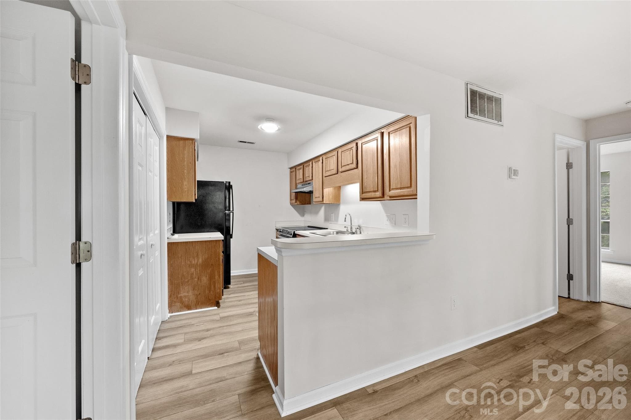Condominium at 5013 Sharon Road, Charlotte, photo 12 of 37