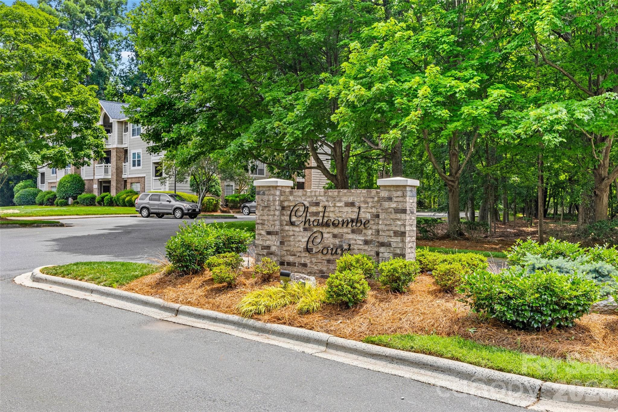 Condominium at 5013 Sharon Road, Charlotte, photo 29 of 37