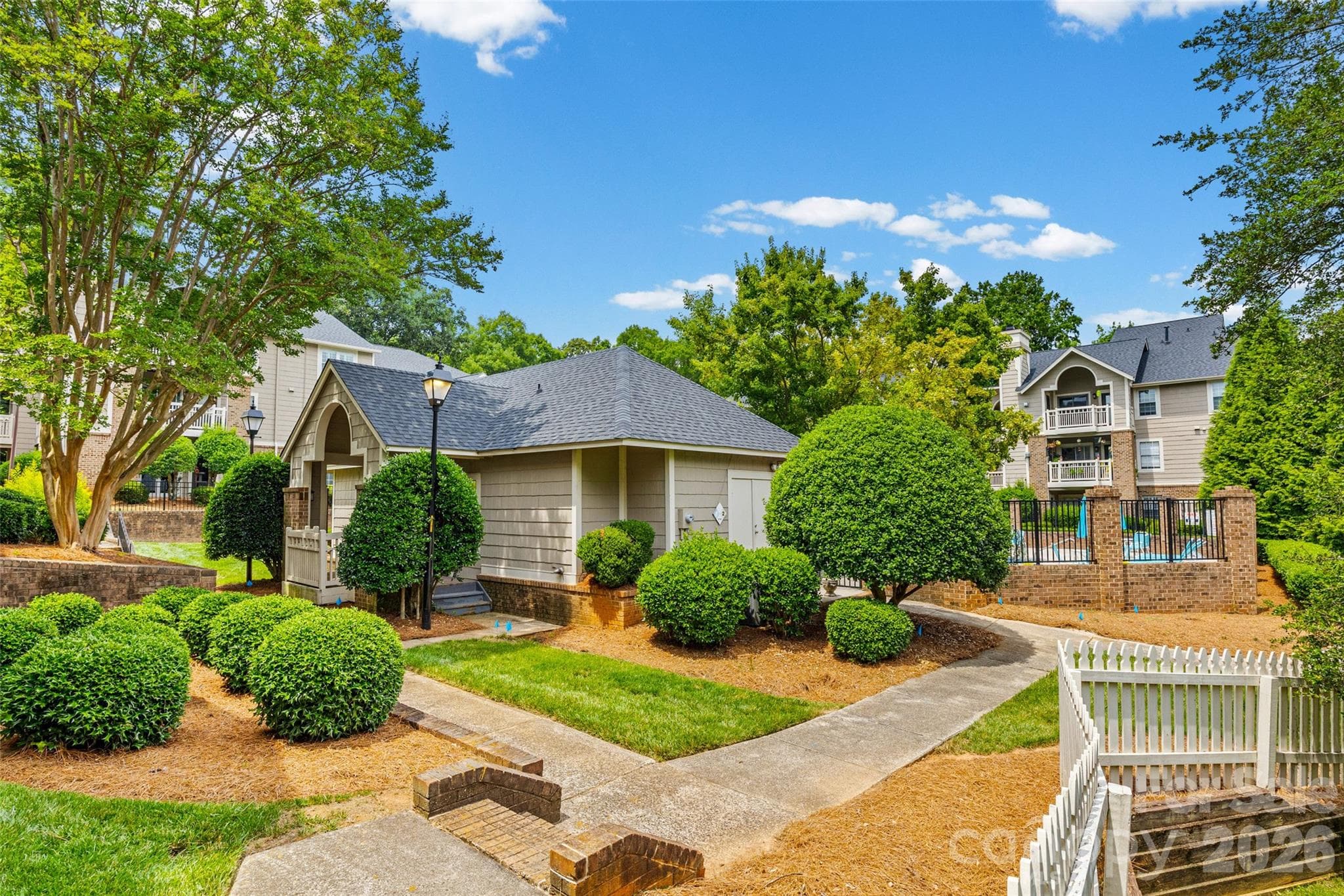 Condominium at 5013 Sharon Road, Charlotte, photo 31 of 37