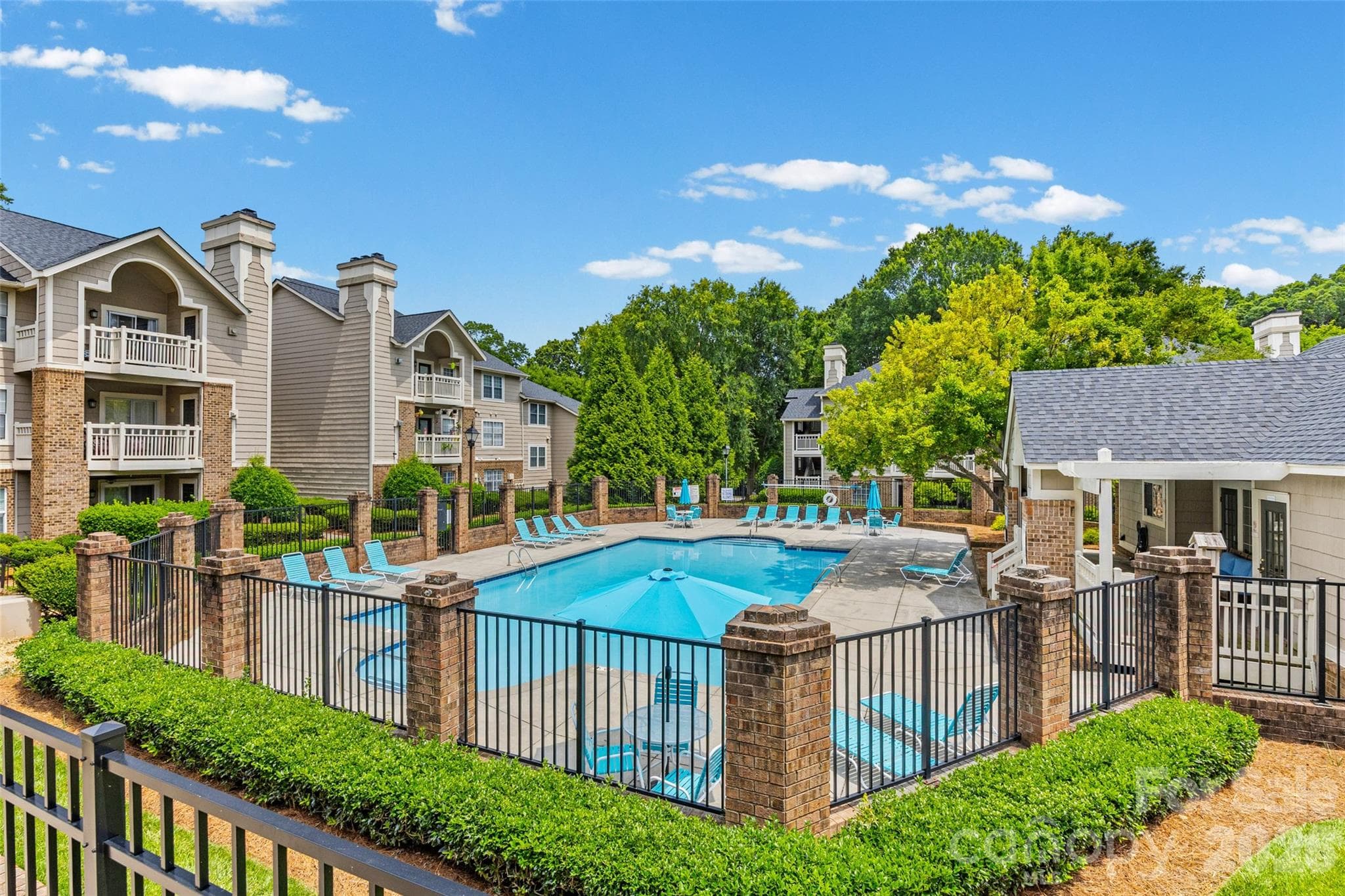 Condominium at 5013 Sharon Road, Charlotte, photo 32 of 37