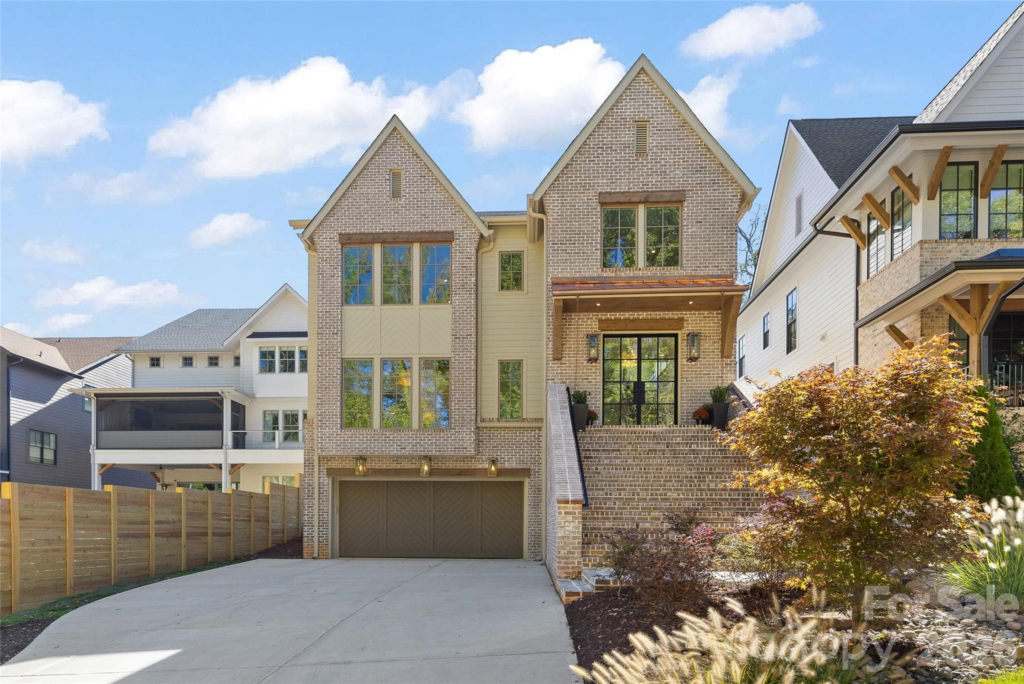 Single Family Residence at 630 Ashworth Road, Charlotte, photo 2 of 45