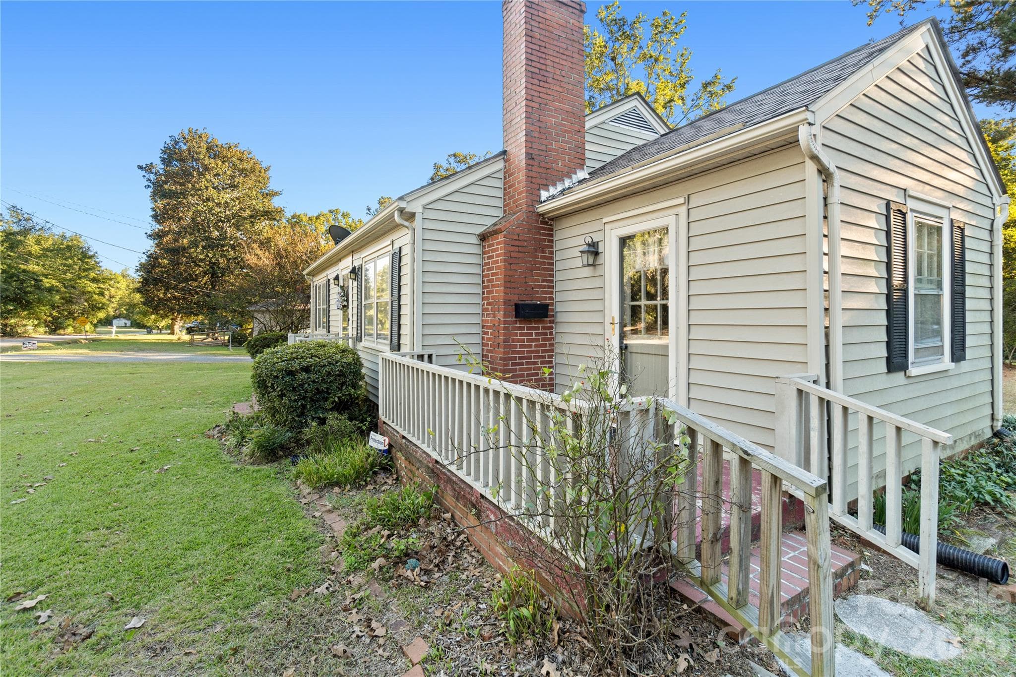 Single Family Residence at 1108 Center Street, Wadesboro, photo 4 of 16