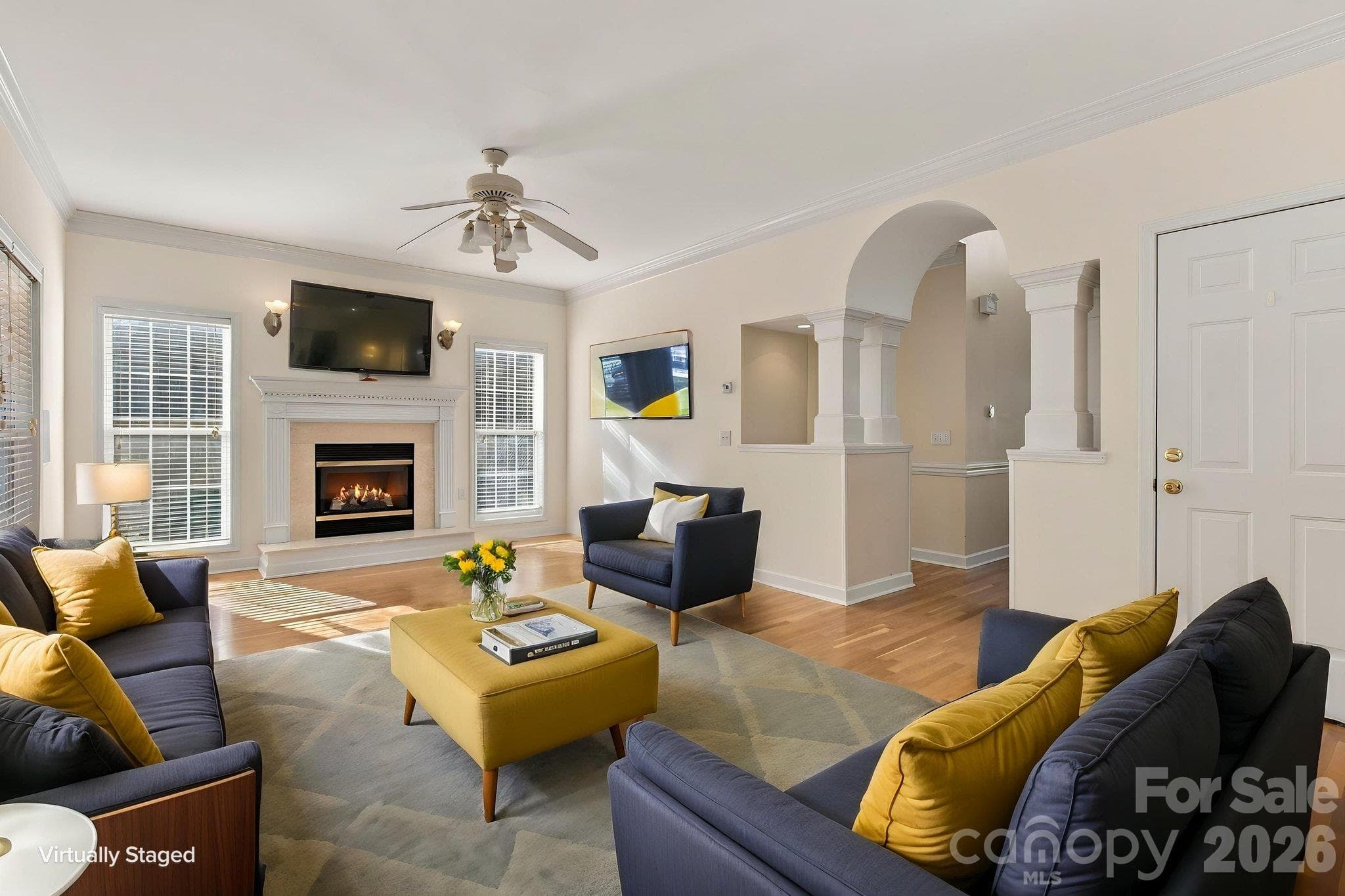 Single Family Residence at 5045 Old River Drive, Hickory, photo 5 of 47