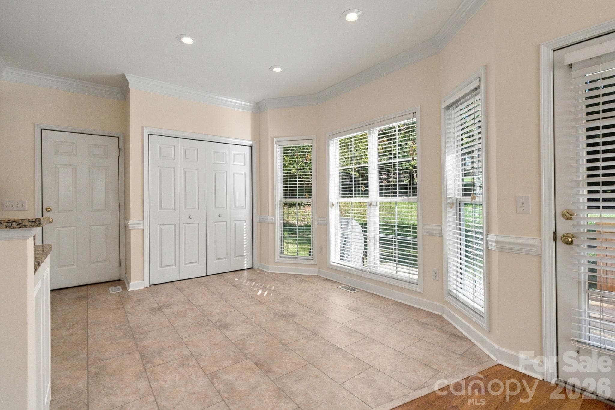Single Family Residence at 5045 Old River Drive, Hickory, photo 8 of 47