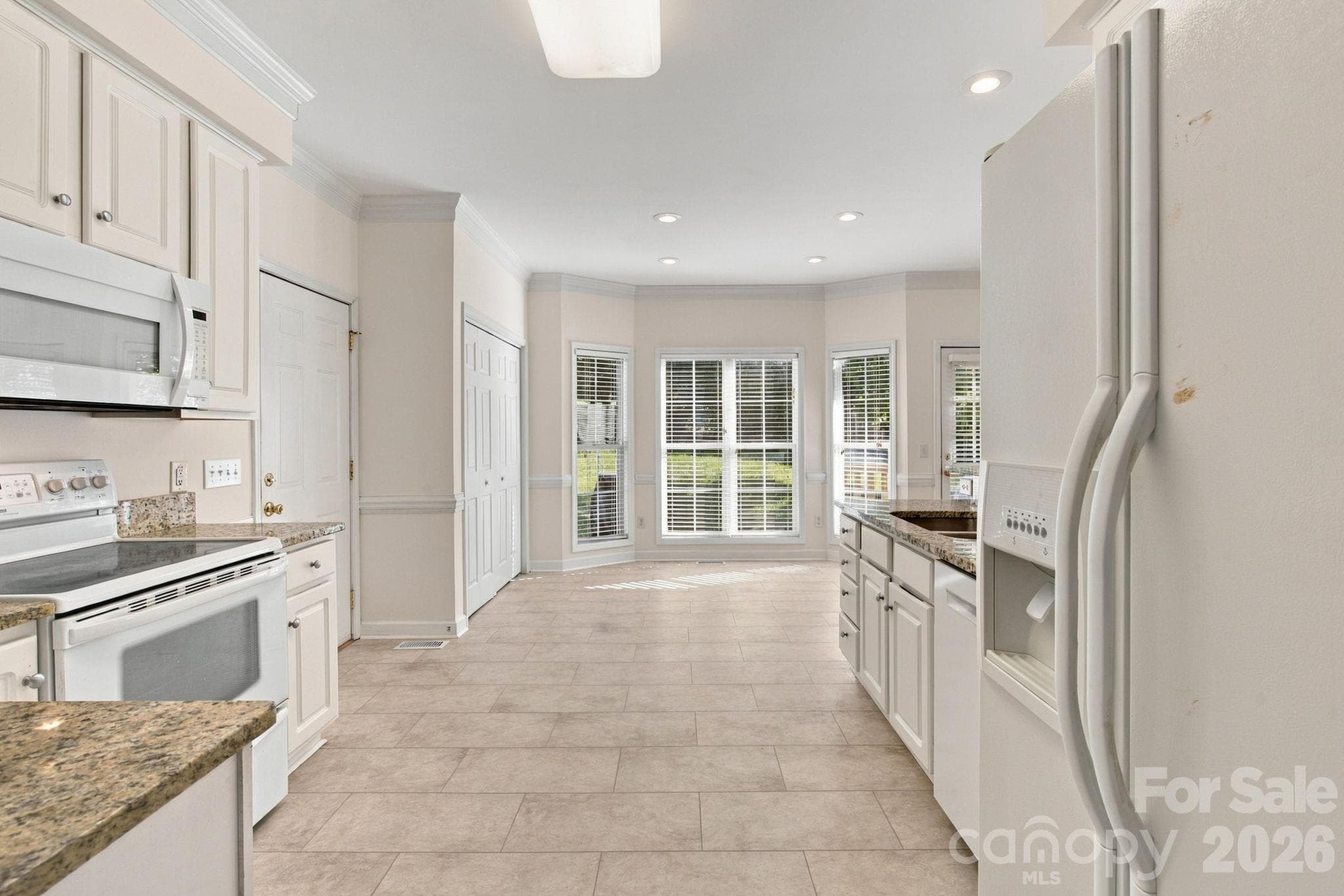 Single Family Residence at 5045 Old River Drive, Hickory, photo 12 of 47
