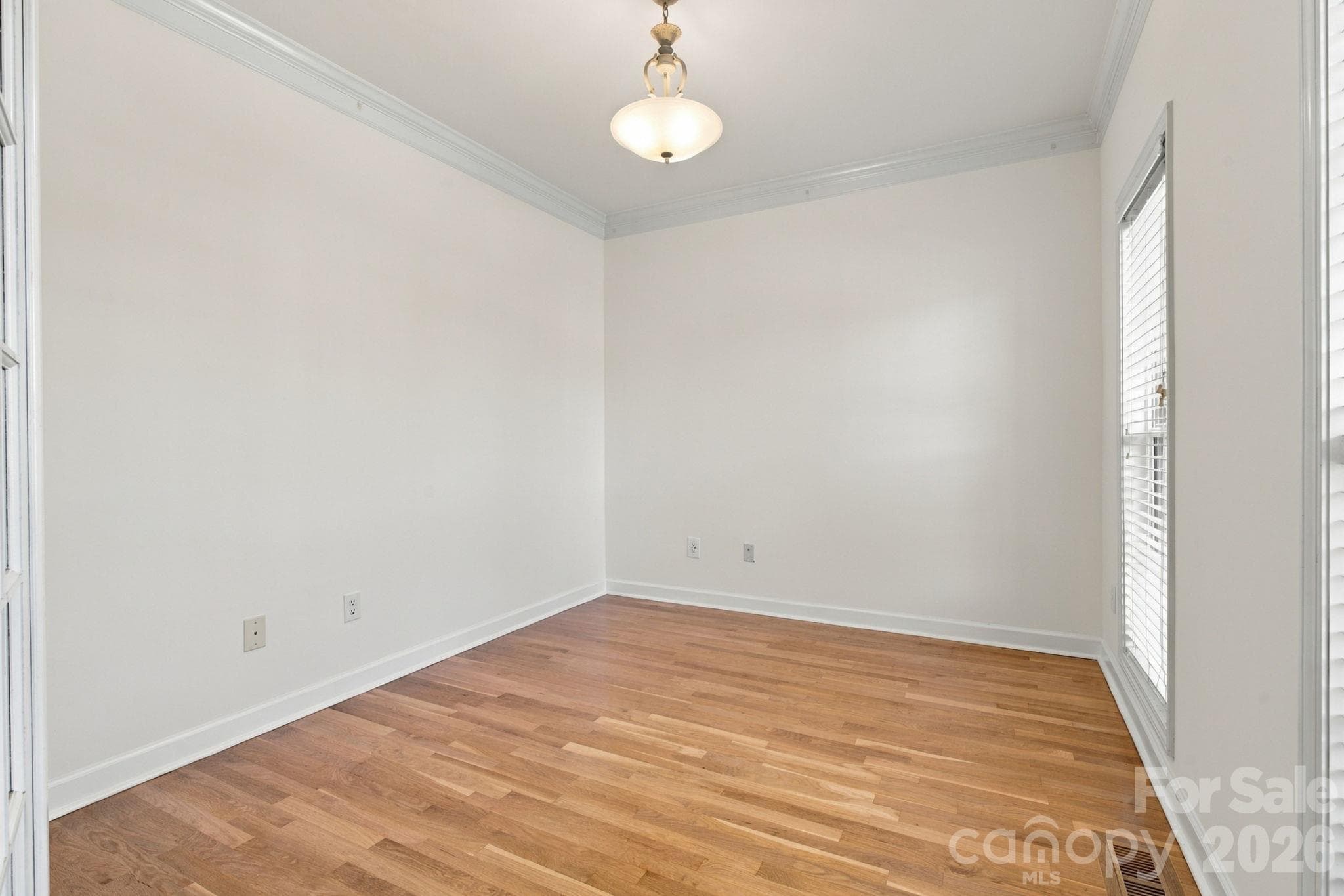 Single Family Residence at 5045 Old River Drive, Hickory, photo 18 of 47