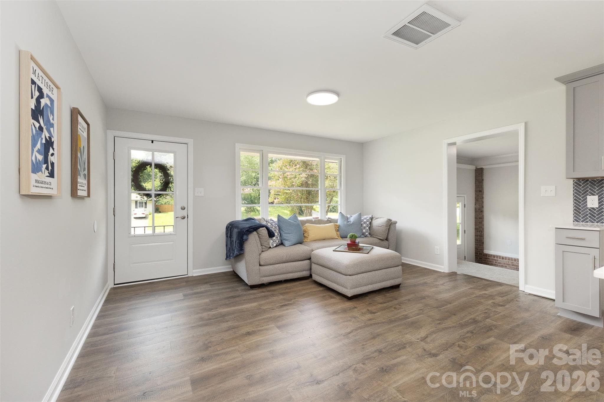 Living room and front entrance - 1948 Marett Boulevard, Rock Hill