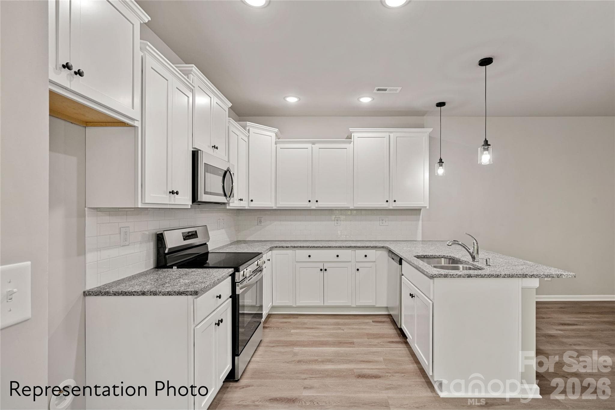 Single Family Residence at 1310 Cheshire Avenue, Charlotte, photo 13 of 25