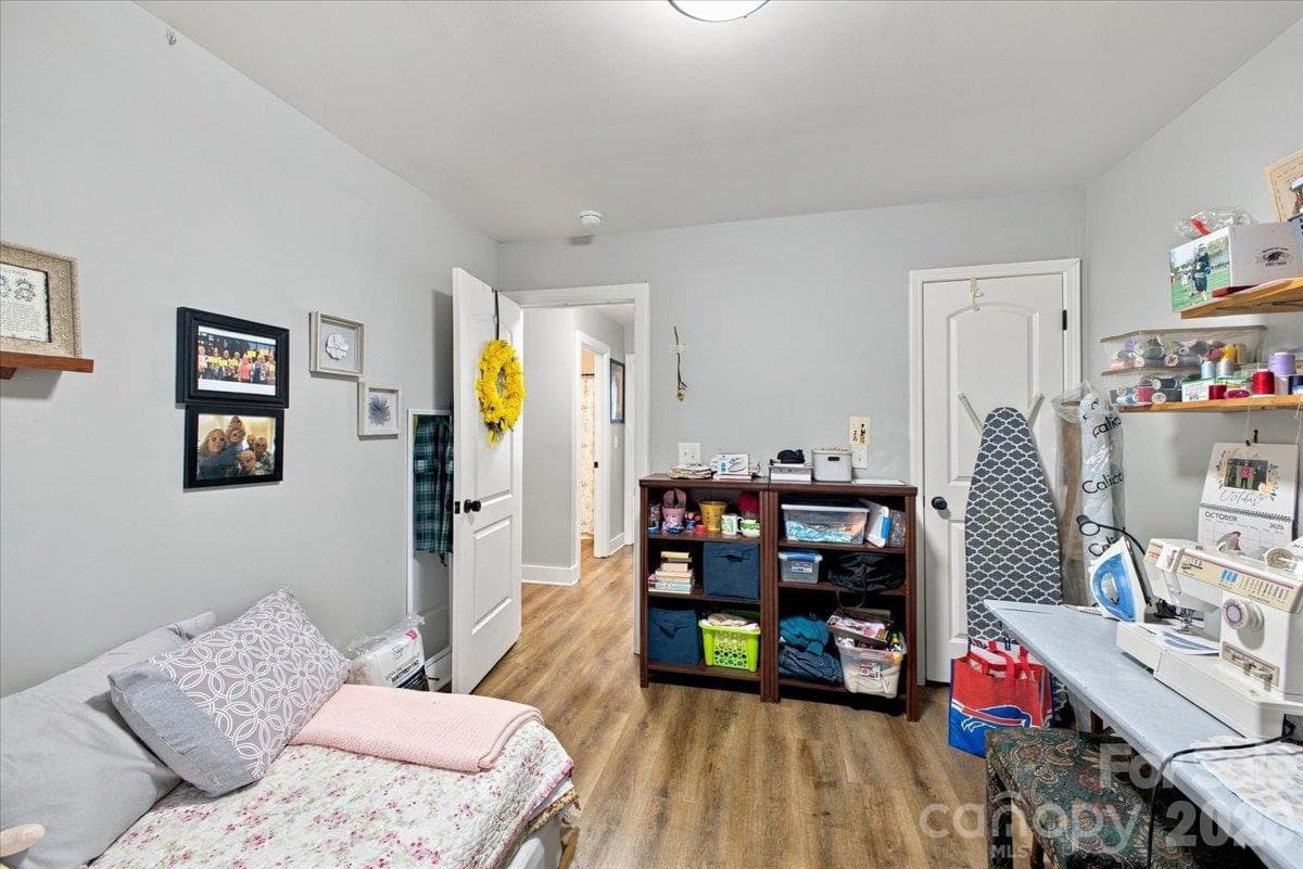Single Family Residence at 546 Pennyfields Lane, Clover, photo 26 of 35