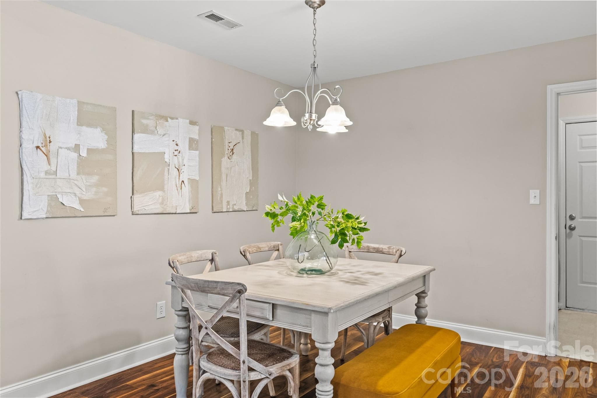 Single Family Residence at 2434 Dryden Lane, Charlotte, photo 10 of 32