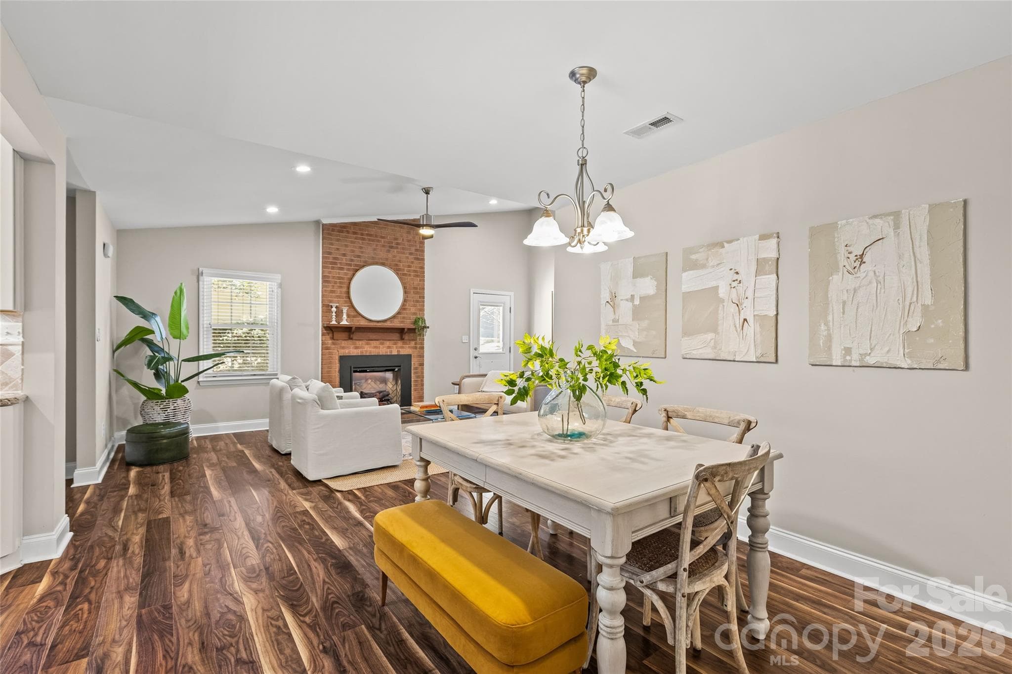 Single Family Residence at 2434 Dryden Lane, Charlotte, photo 11 of 32