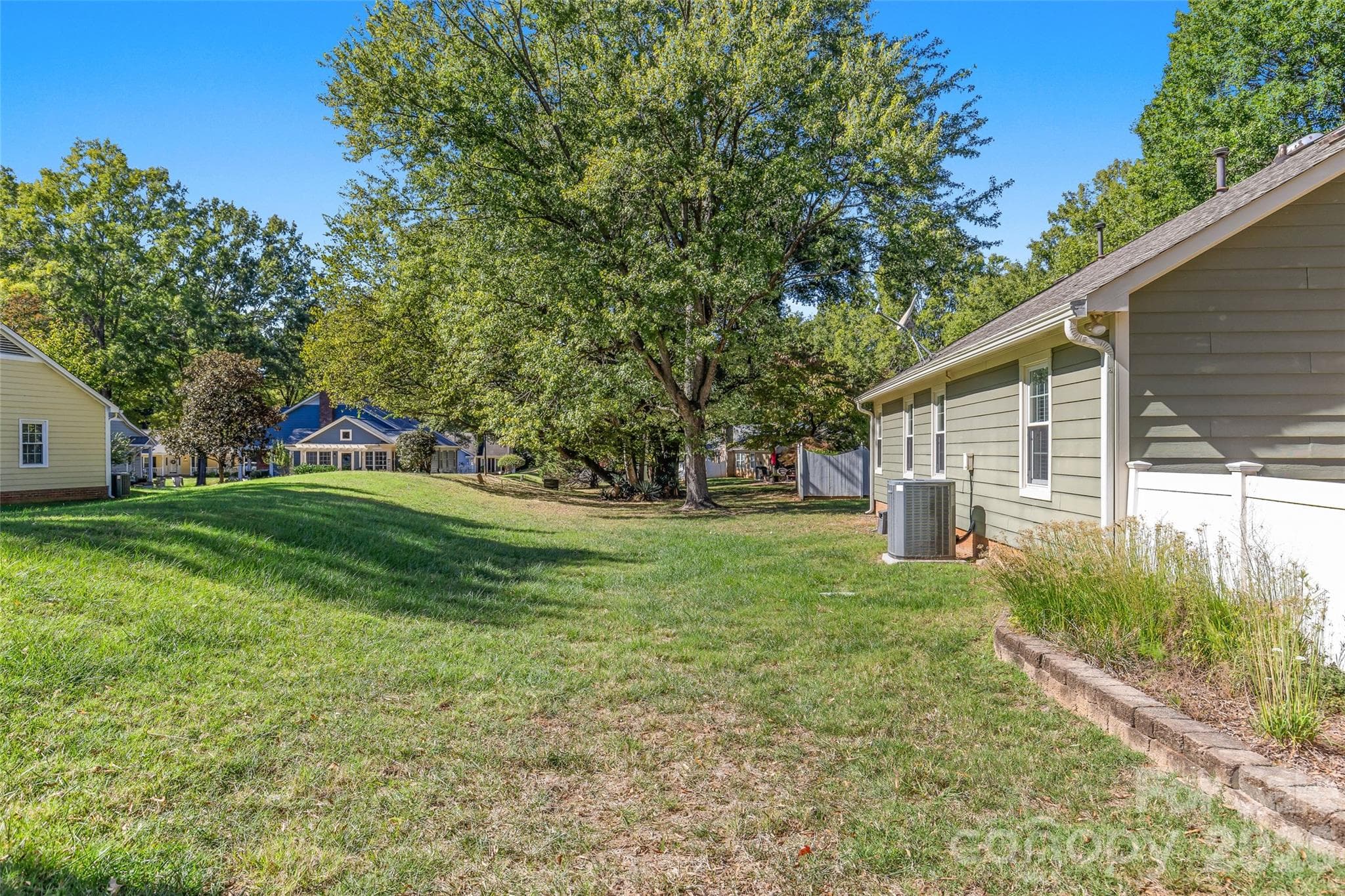 Single Family Residence at 2434 Dryden Lane, Charlotte, photo 31 of 32