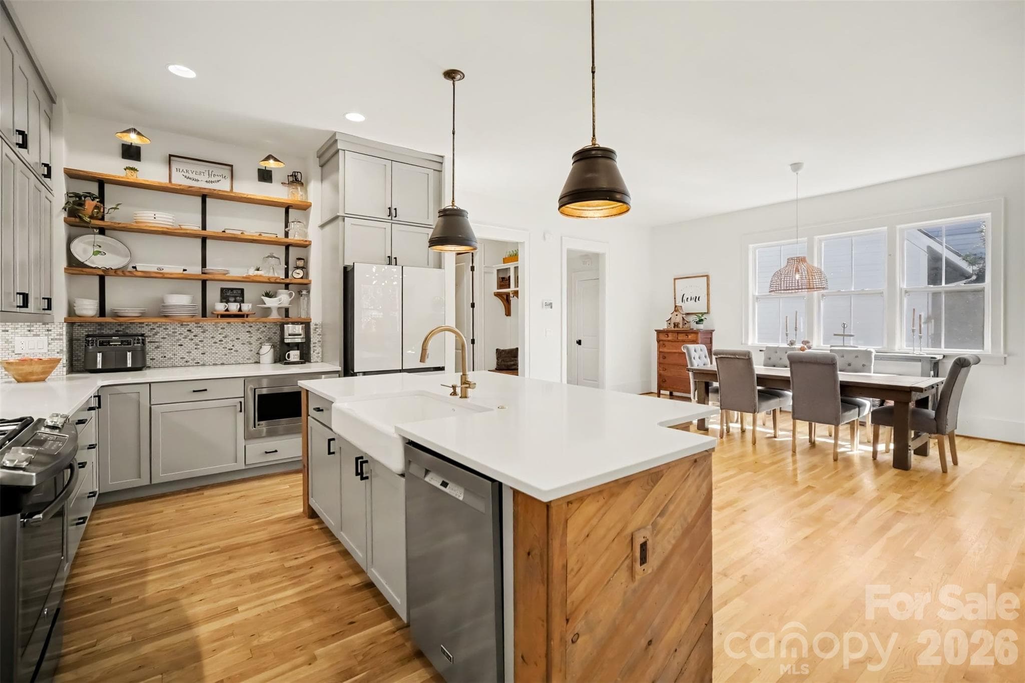 Kitchen with island and counter seating - 206 June Bug Lane, Fort Mill