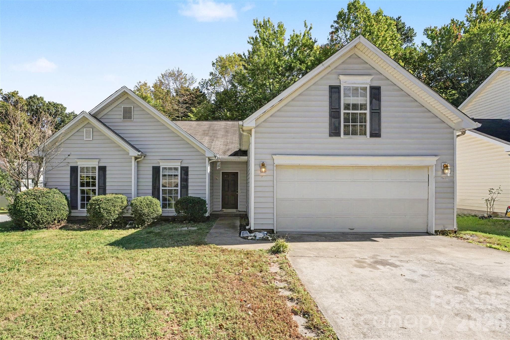 Single Family Residence at 131 Devon Forest Drive, Mooresville, photo 5 of 44