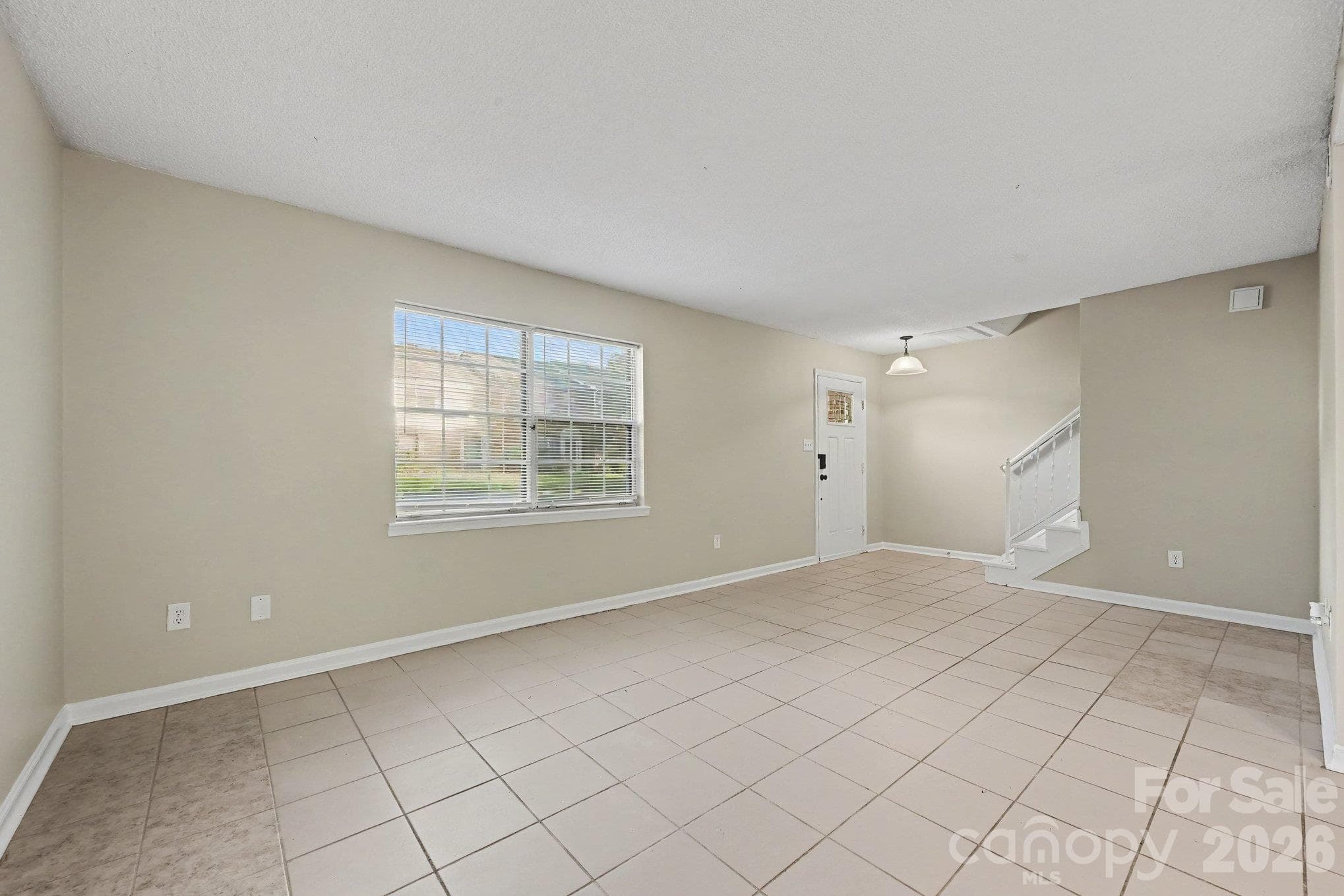 Condominium at 11059 Hunter Trail Lane, Charlotte, photo 2 of 18