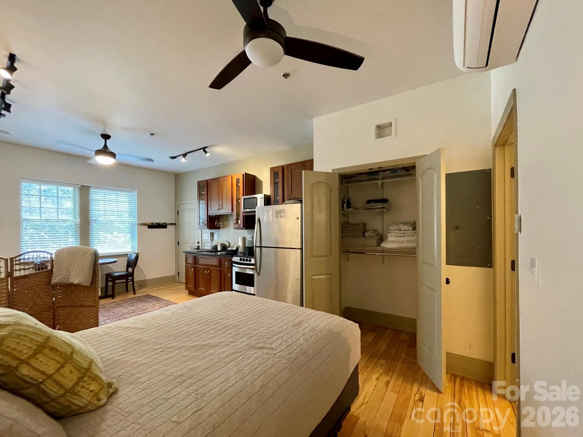 Business at 5 Walnut Street, Asheville, photo 8 of 29