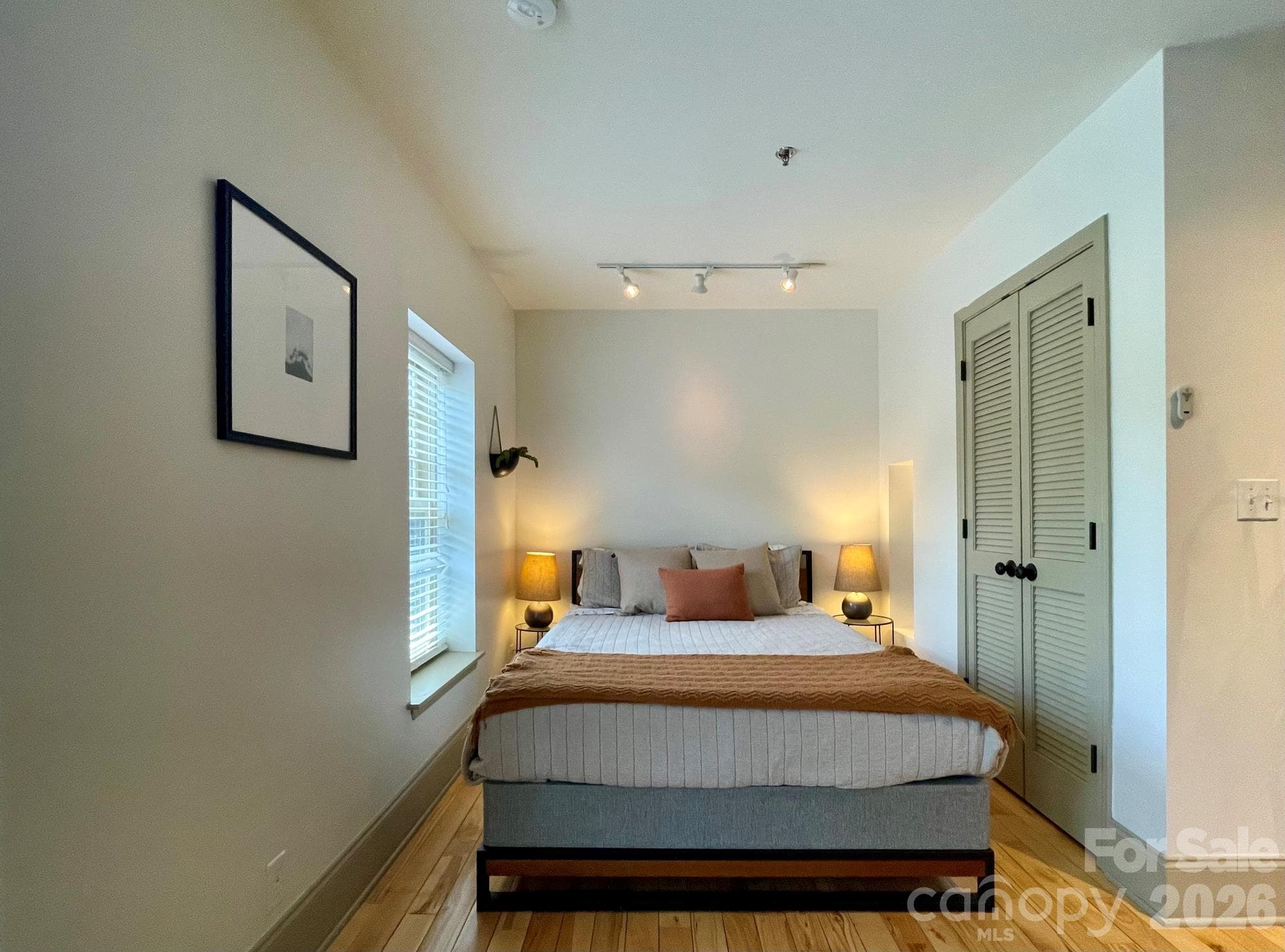 Business at 5 Walnut Street, Asheville, photo 12 of 29