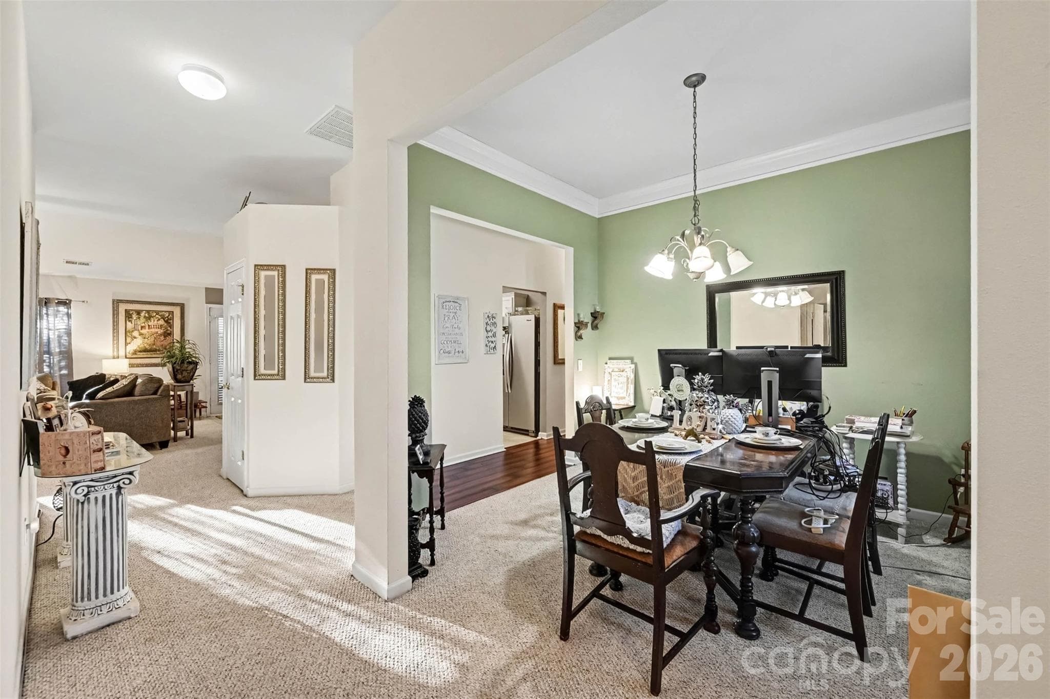 Single Family Residence at 16023 Circlegreen Drive, Charlotte, photo 9 of 28