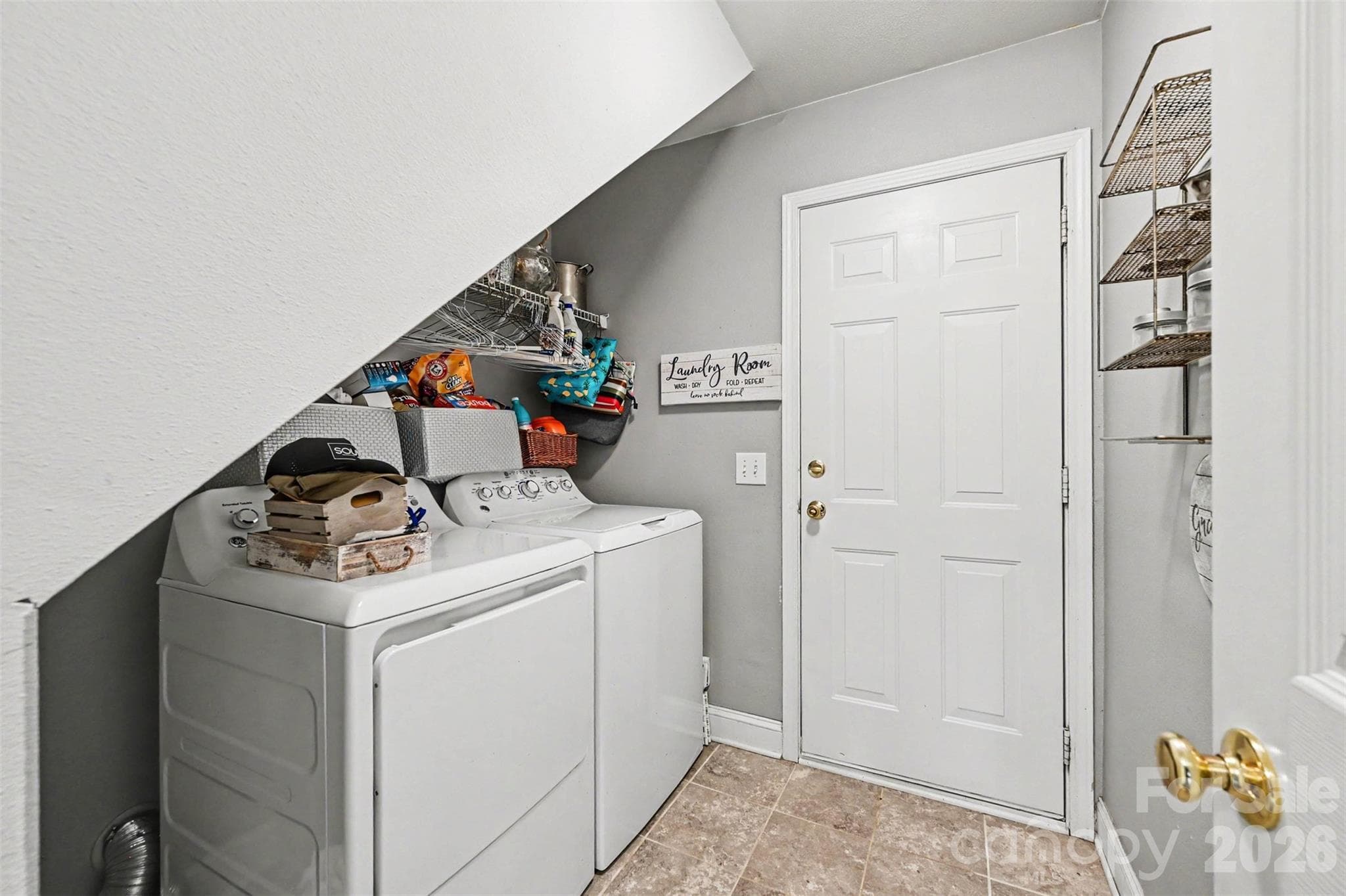 Single Family Residence at 16023 Circlegreen Drive, Charlotte, photo 24 of 28