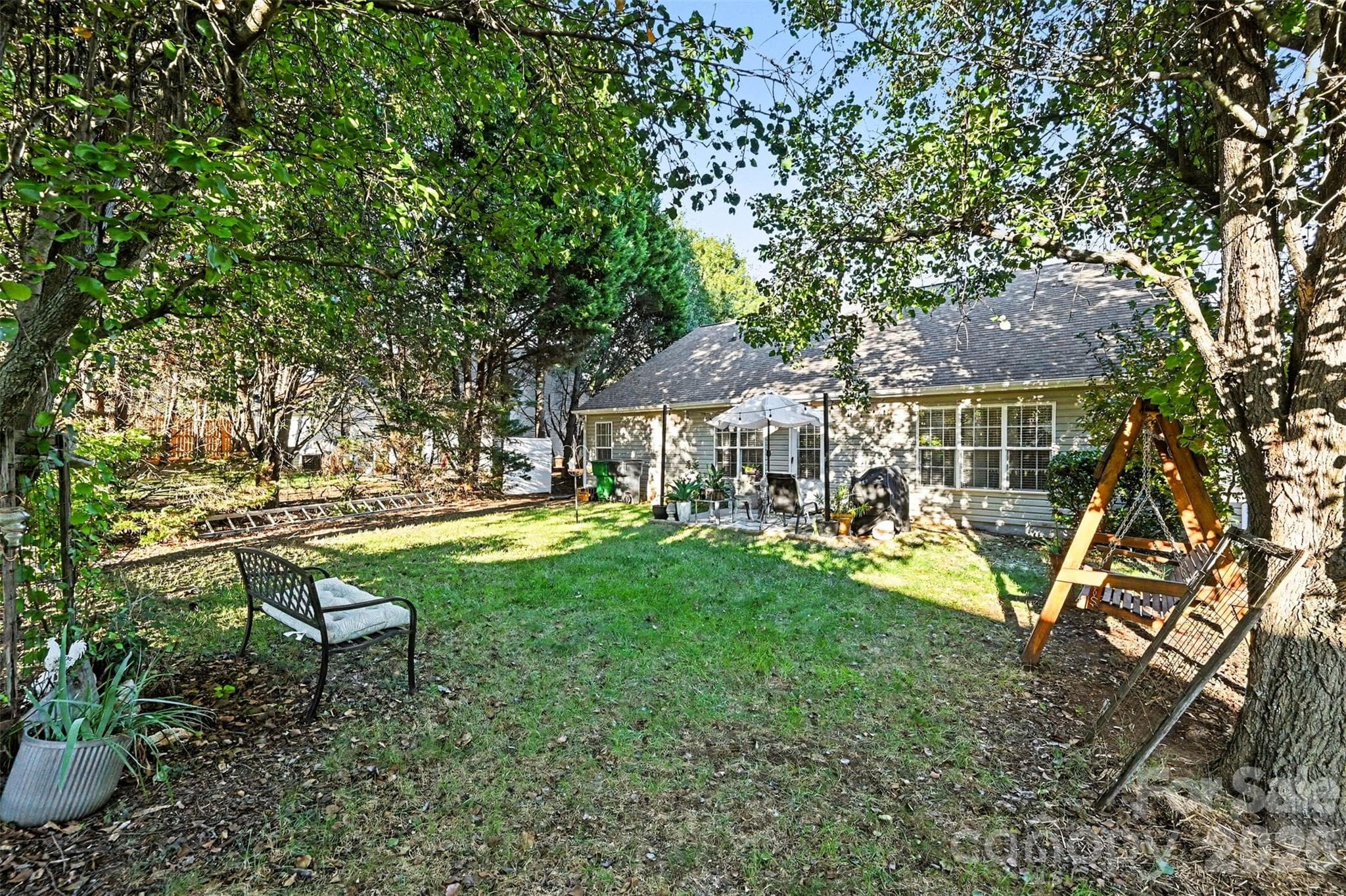 Single Family Residence at 16023 Circlegreen Drive, Charlotte, photo 26 of 28