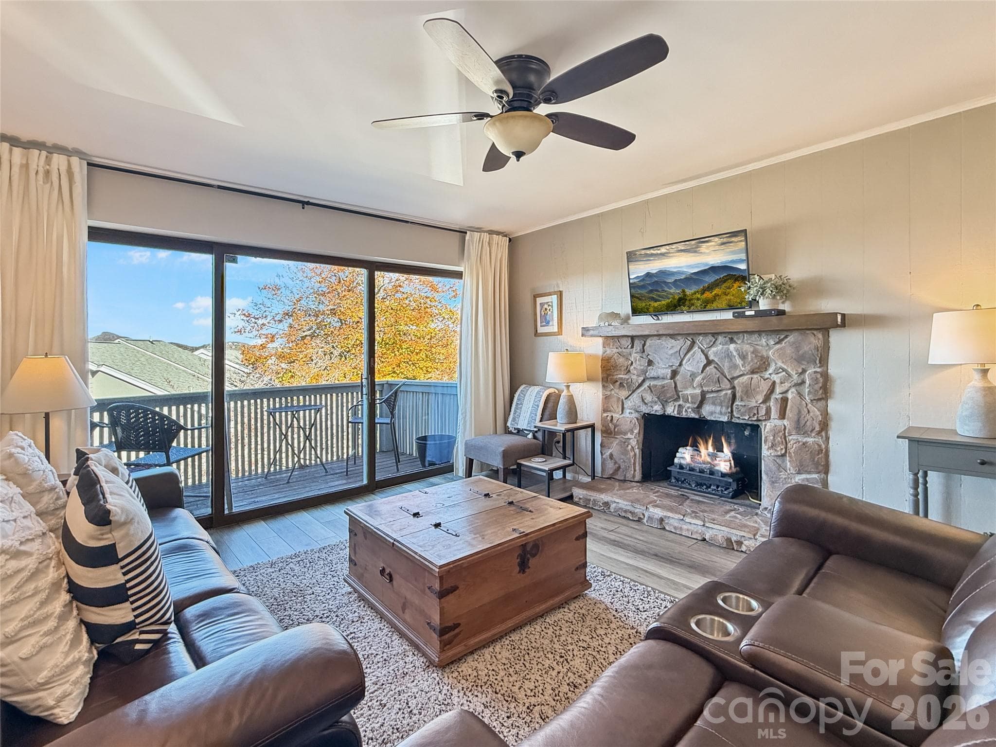 Condominium at 367 Skyleaf Drive, Sugar Mountain, photo 11 of 29