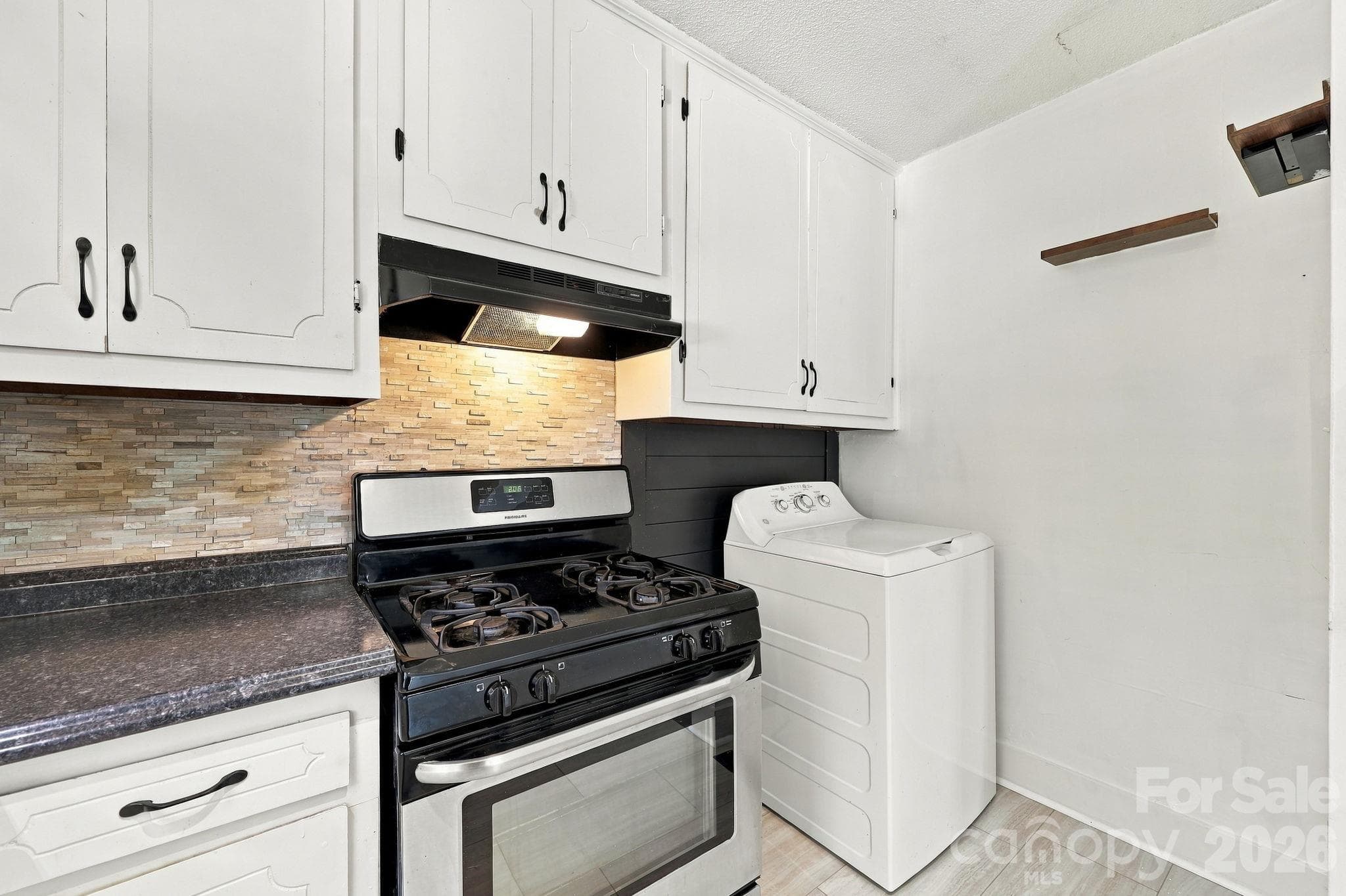 Single Family Residence at 1202 Ridgewood Drive, Concord, photo 17 of 27