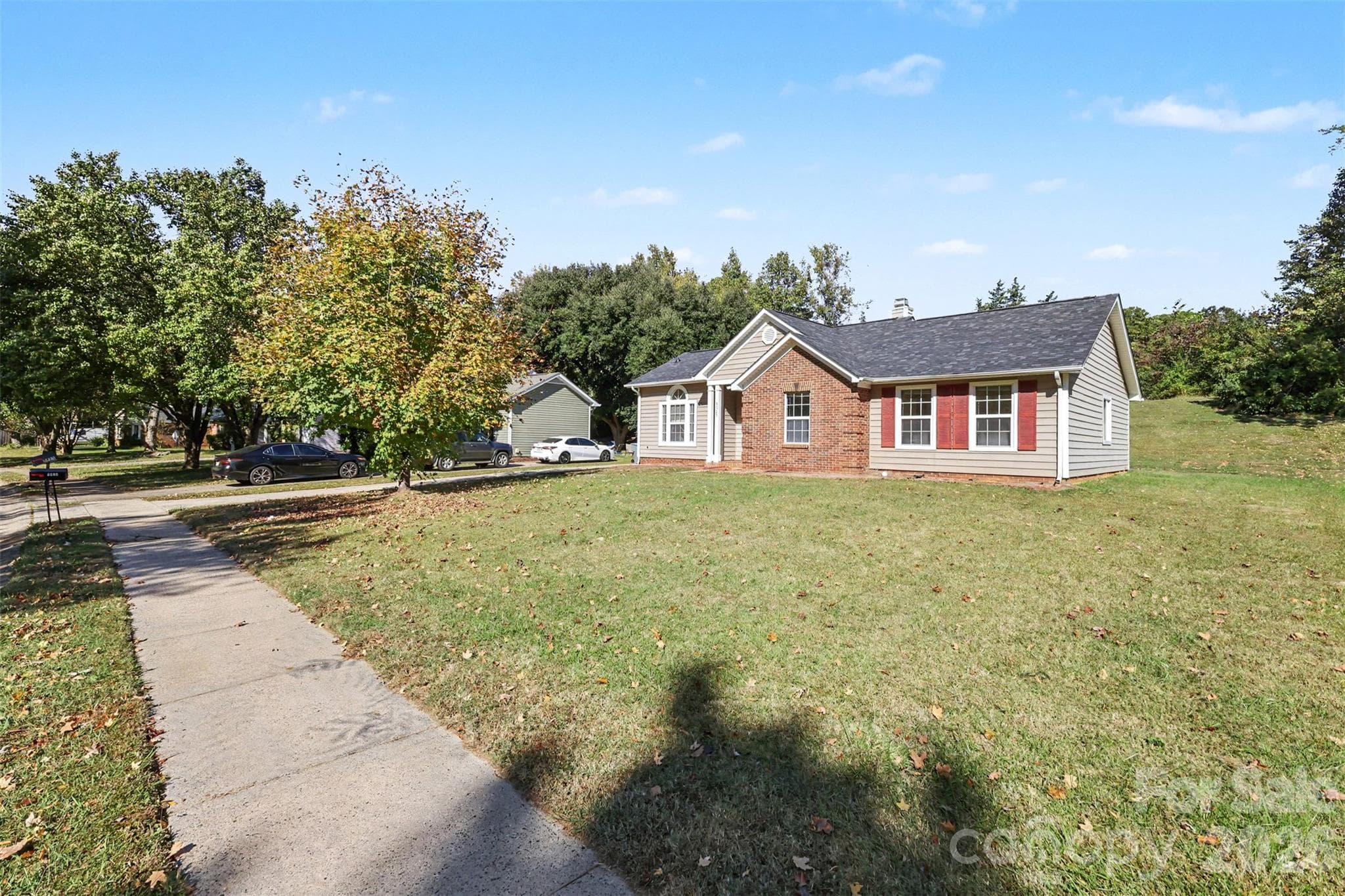 Single Family Residence at 5929 Old Meadow Road, Charlotte, photo 2 of 32