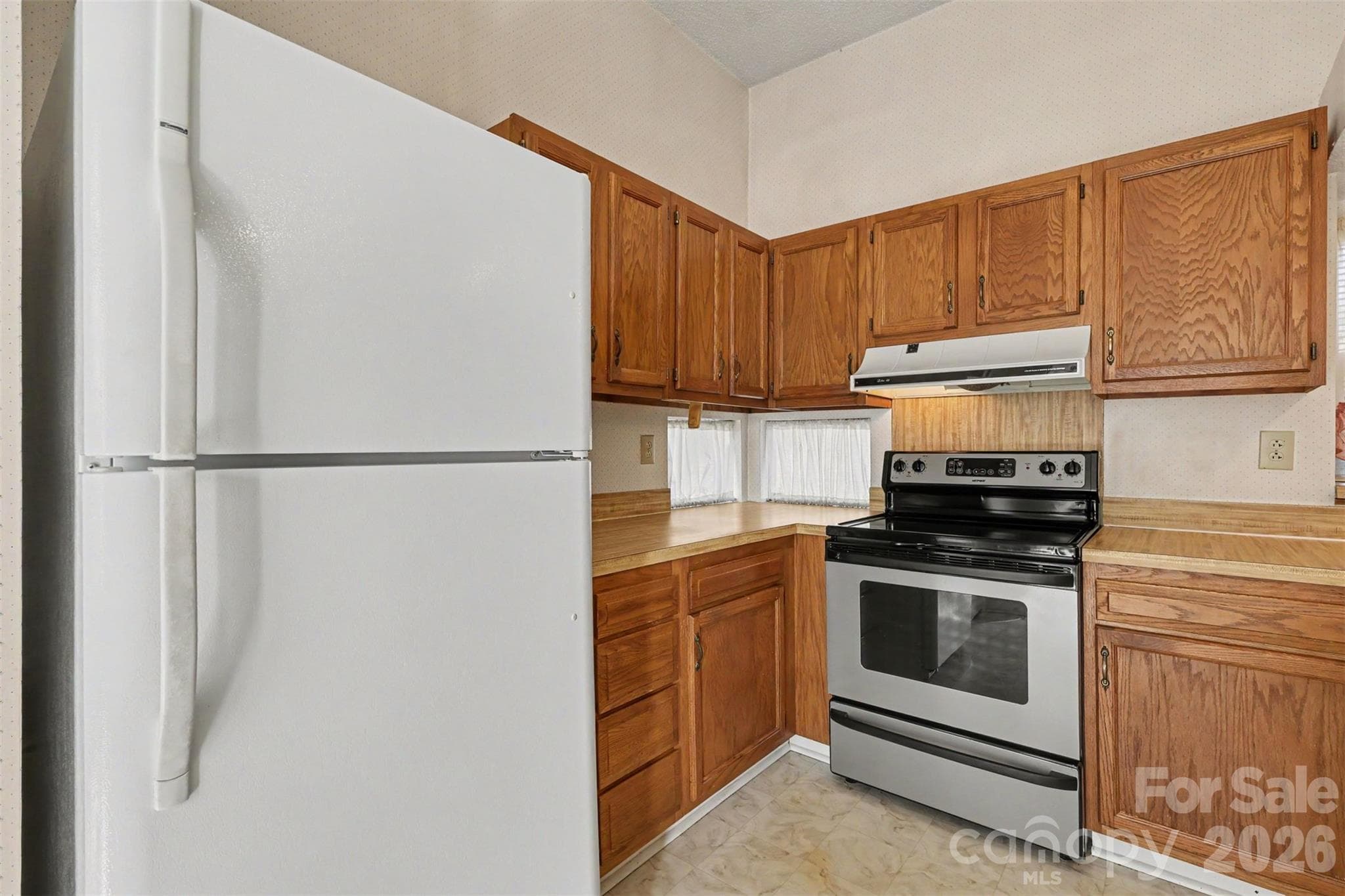 Single Family Residence at 5929 Old Meadow Road, Charlotte, photo 12 of 32