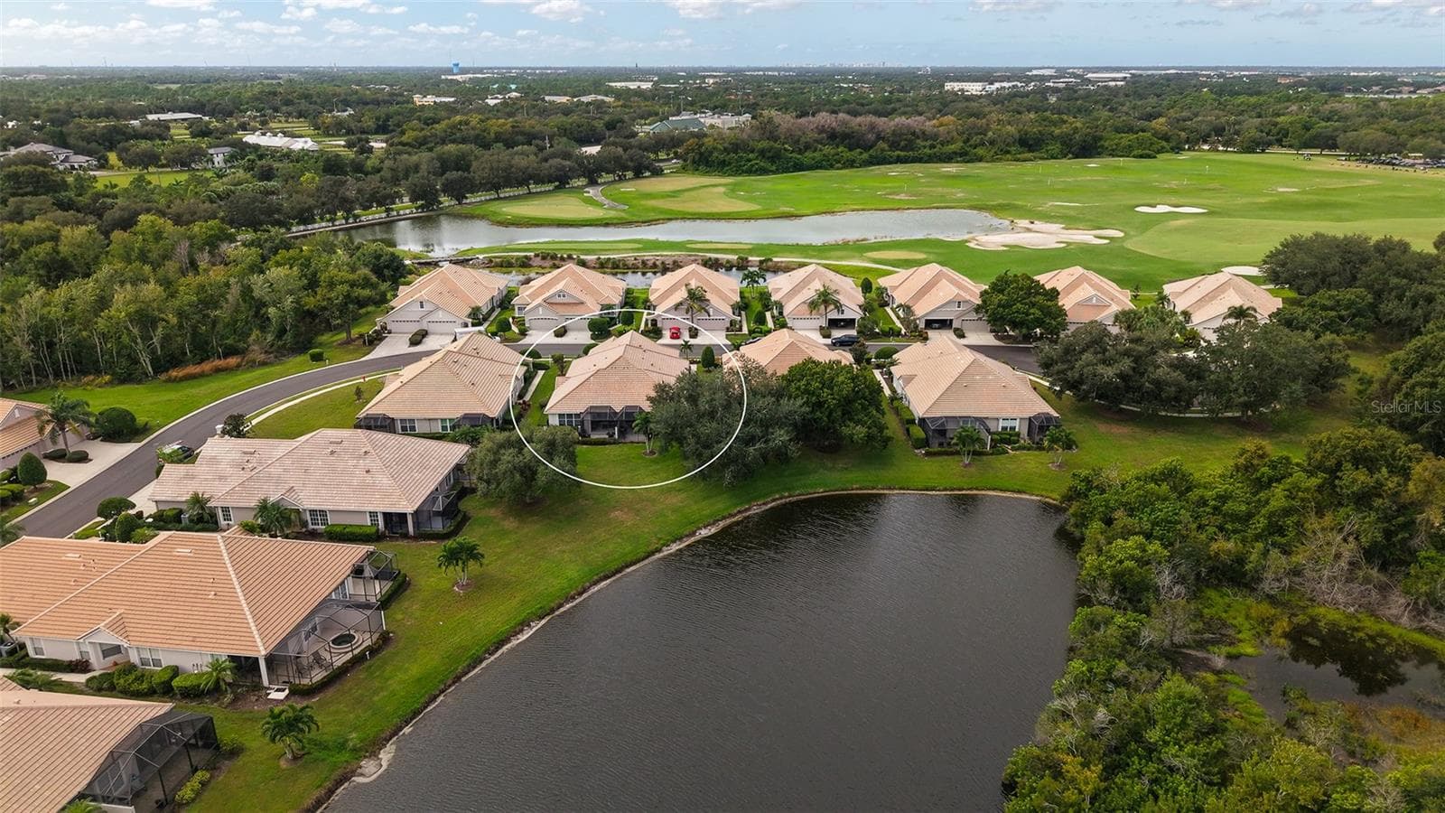 Villa at 6937 WOODMORE TER, LAKEWOOD RANCH, photo 38 of 63