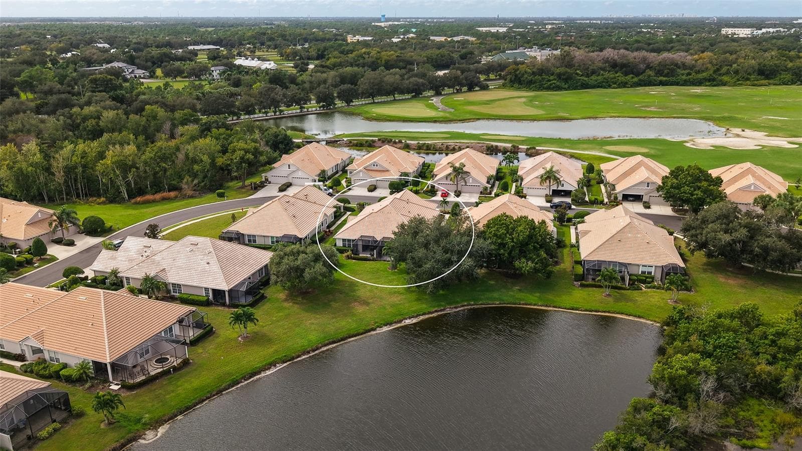 Villa at 6937 WOODMORE TER, LAKEWOOD RANCH, photo 39 of 63