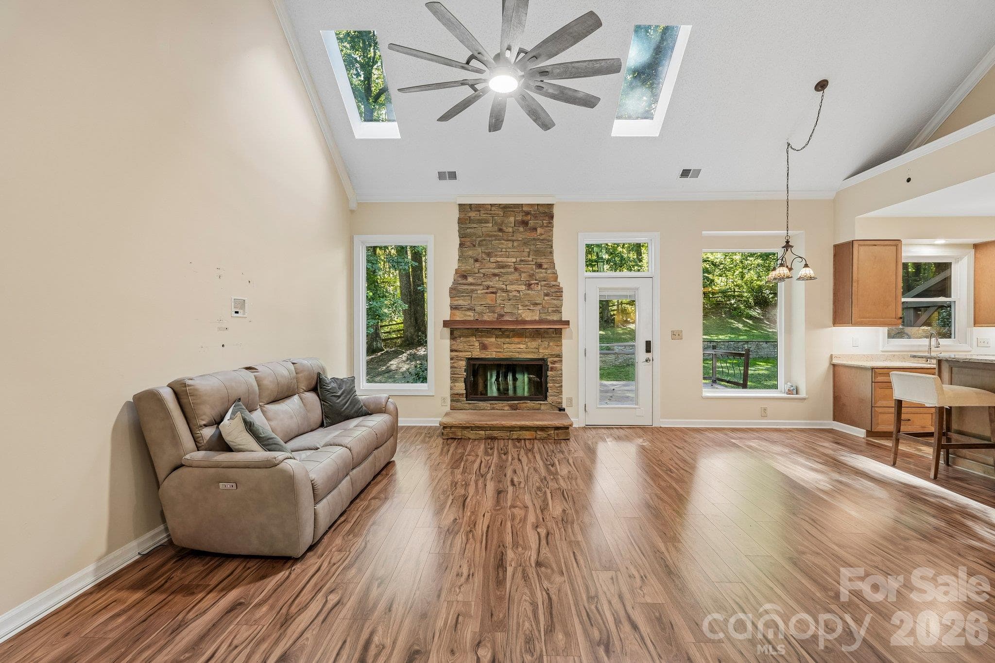 Single Family Residence at 9139 Magnolia Estates Drive, Cornelius, photo 16 of 73