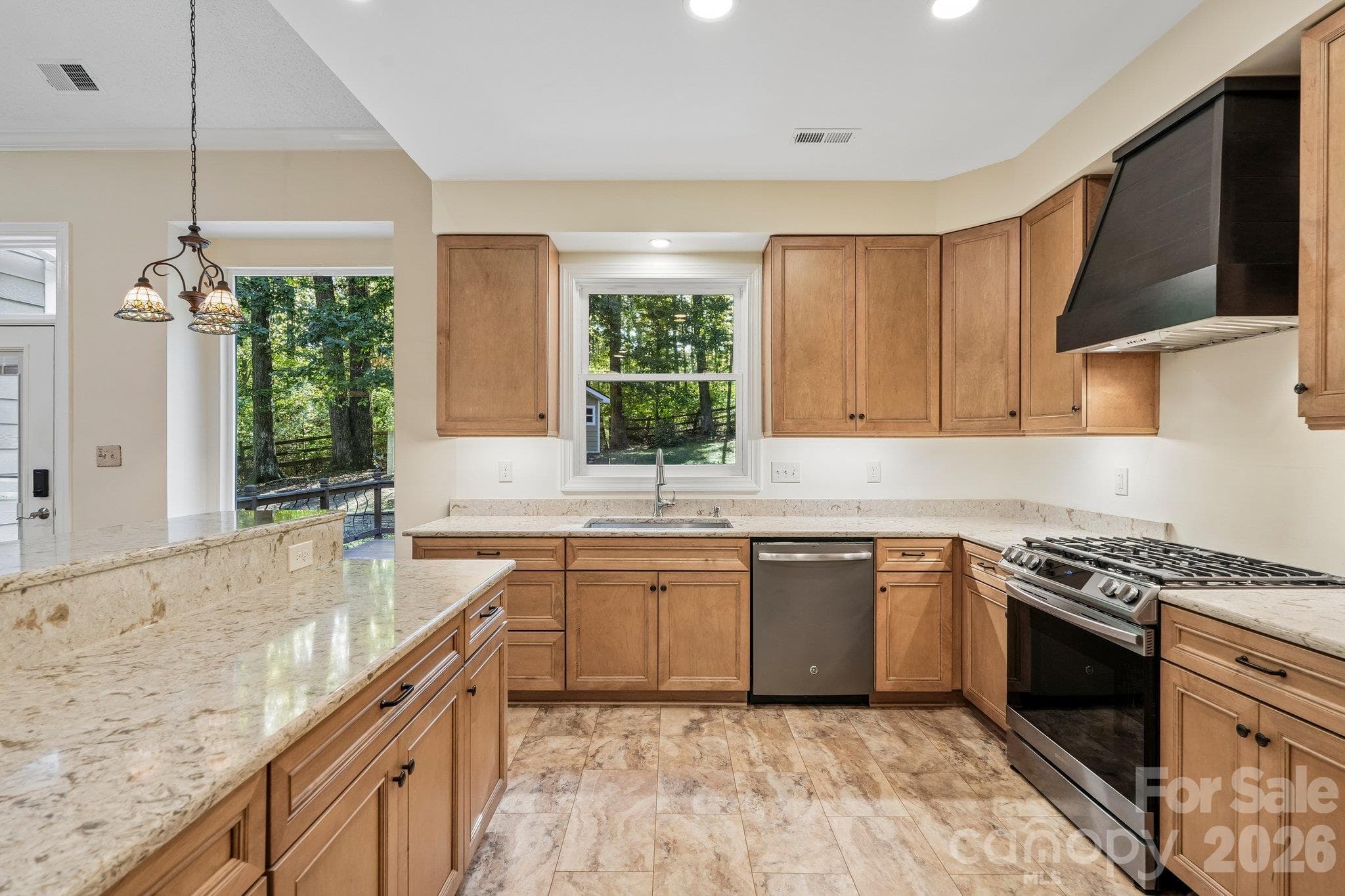 Single Family Residence at 9139 Magnolia Estates Drive, Cornelius, photo 33 of 73