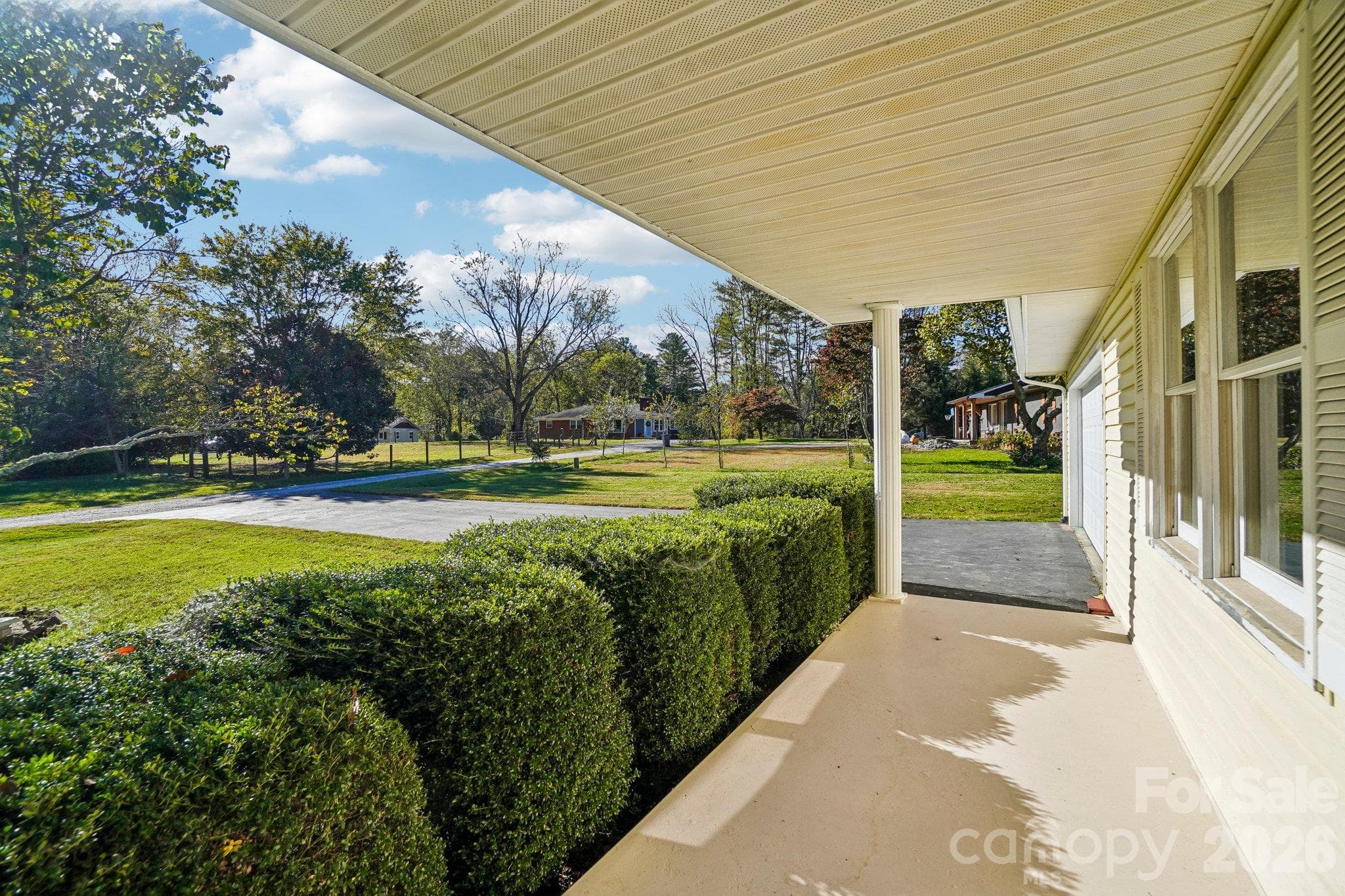 Single Family Residence at 35 Lisam Way, Etowah, photo 3 of 33
