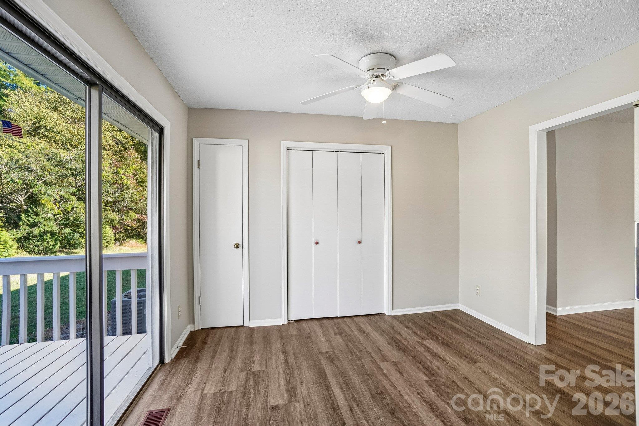 Single Family Residence at 35 Lisam Way, Etowah, photo 15 of 33