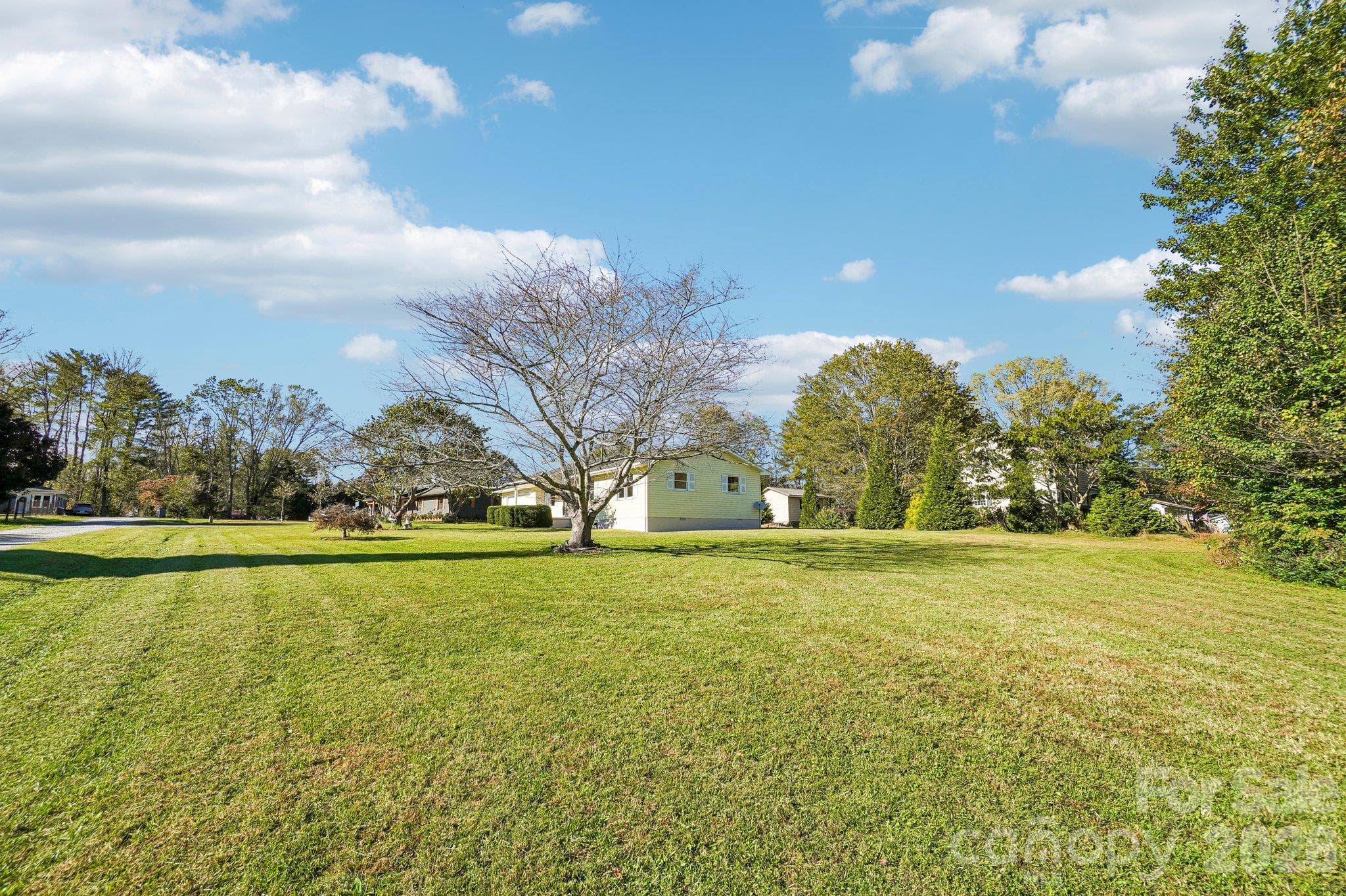 Single Family Residence at 35 Lisam Way, Etowah, photo 27 of 33