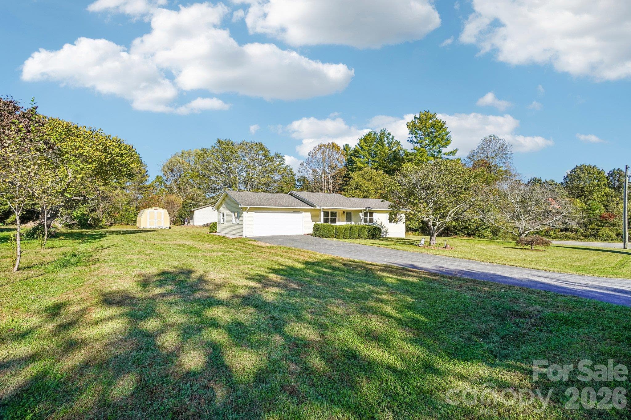 Single Family Residence at 35 Lisam Way, Etowah, photo 32 of 33