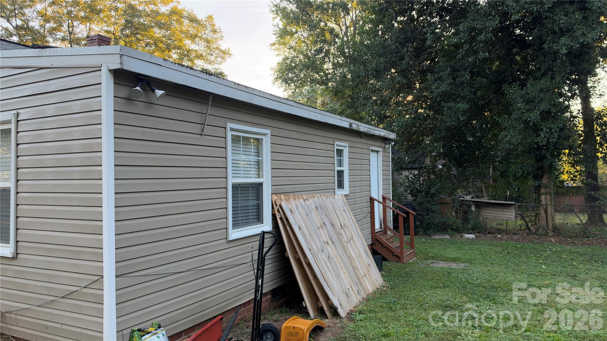 Single Family Residence at 523 W 28th Street, Charlotte, photo 7 of 22