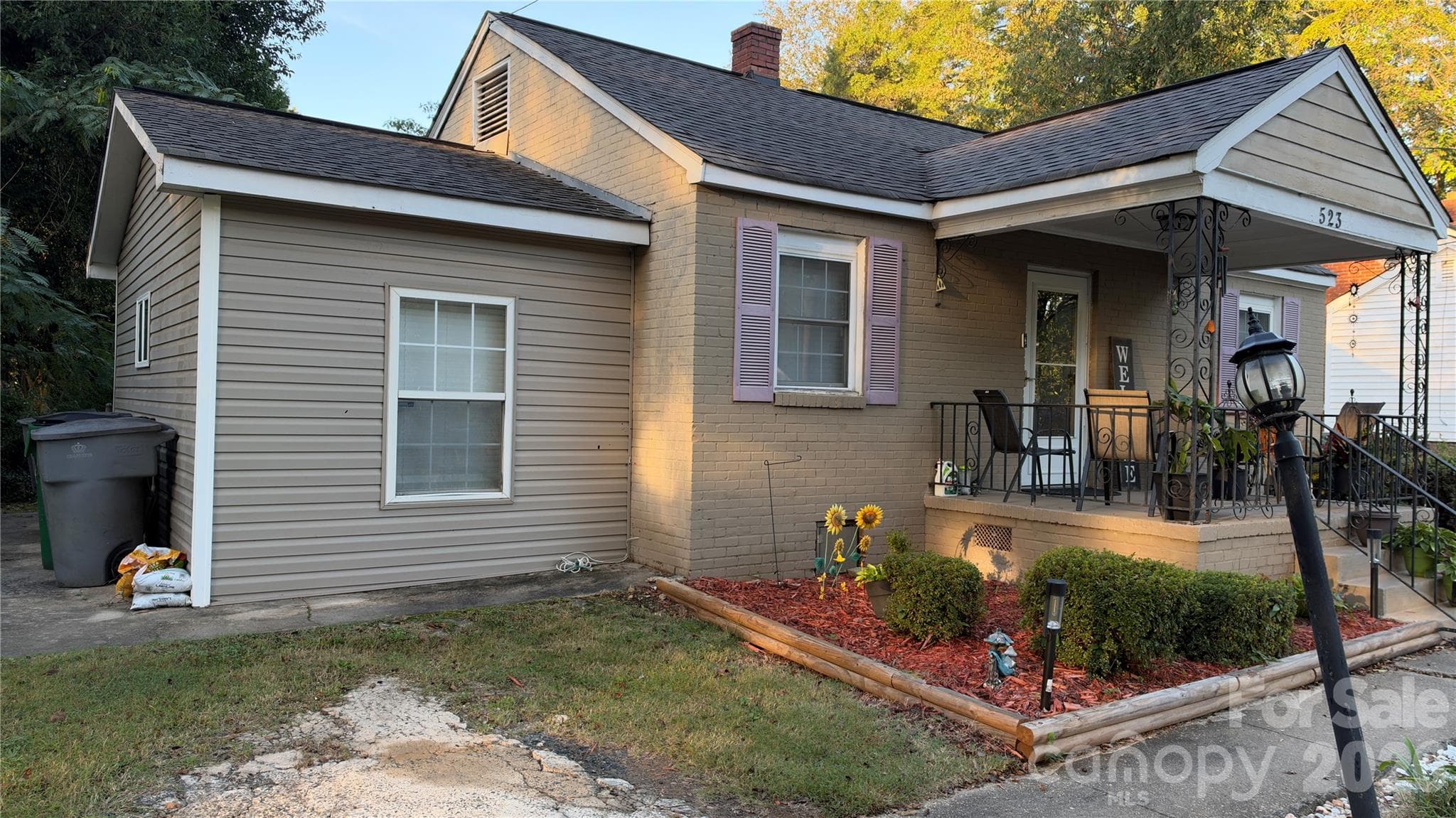 Single Family Residence at 523 W 28th Street, Charlotte, photo 11 of 22