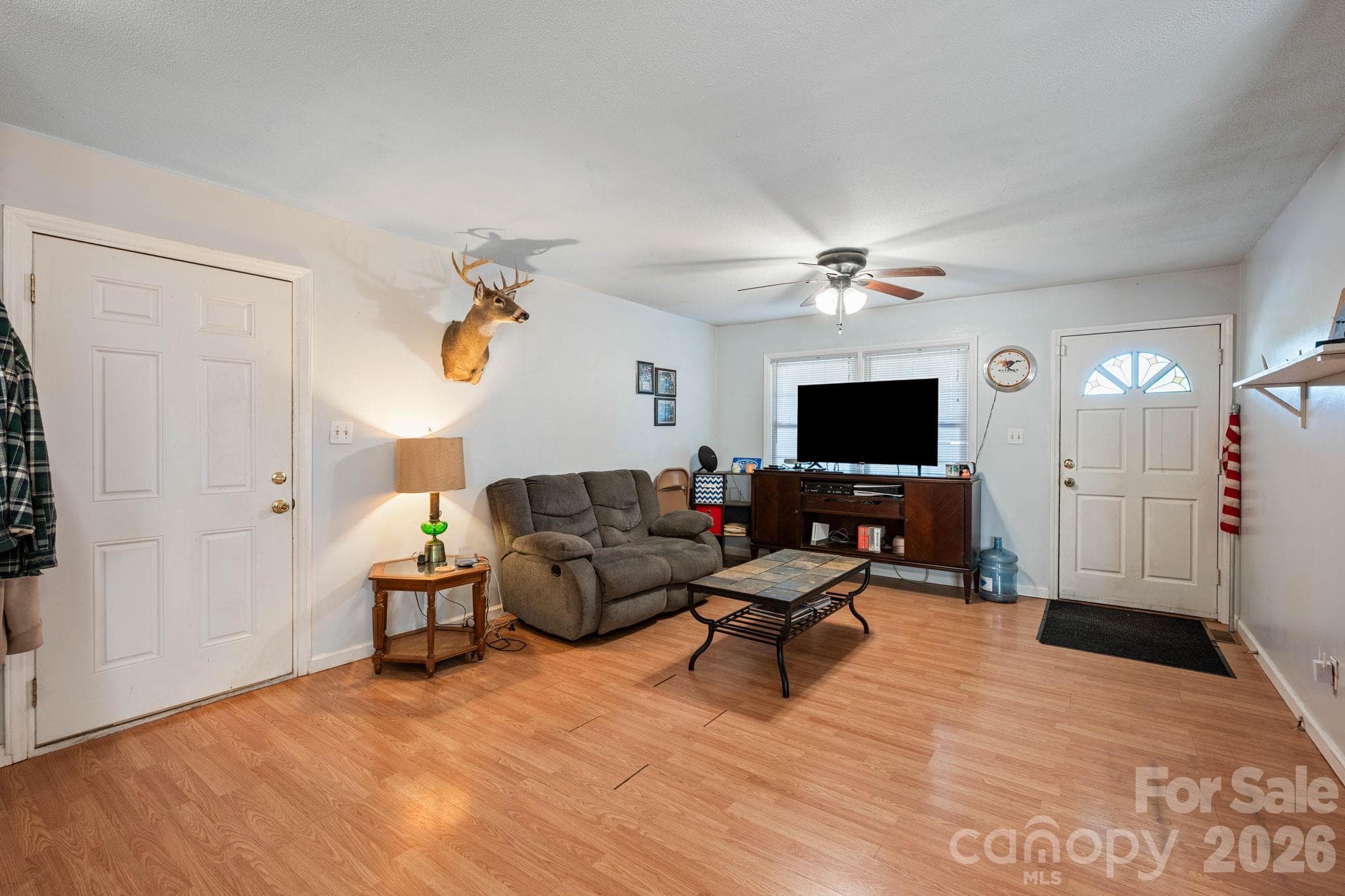 Single Family Residence at 5507 Valley Field Road, Hickory, photo 2 of 31